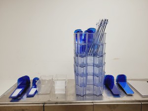 Thumbnail image of Tecniplast Quarantine Fish Tank System with ZB1020MN2AB Power Box