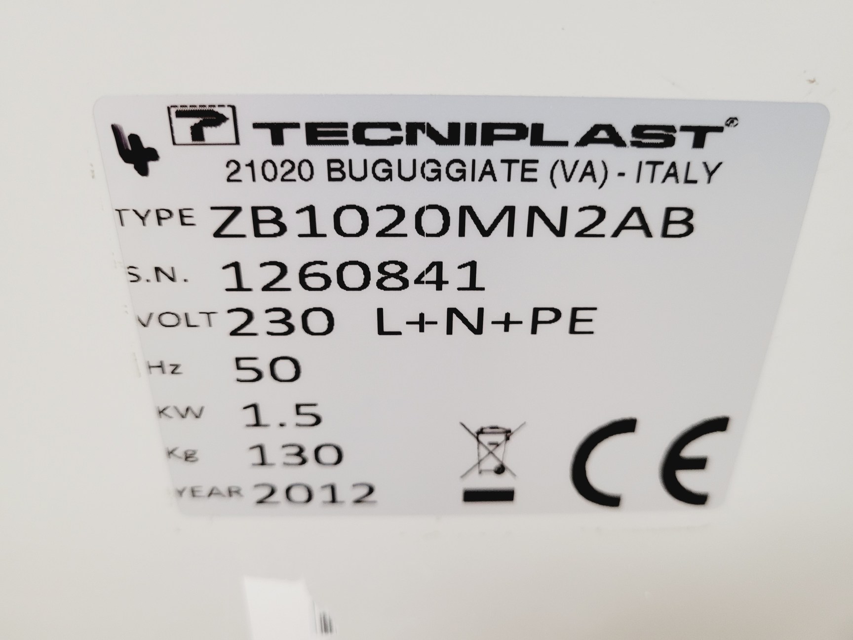 Image of Tecniplast Quarantine Fish Tank System with ZB1020MN2AB Power Box