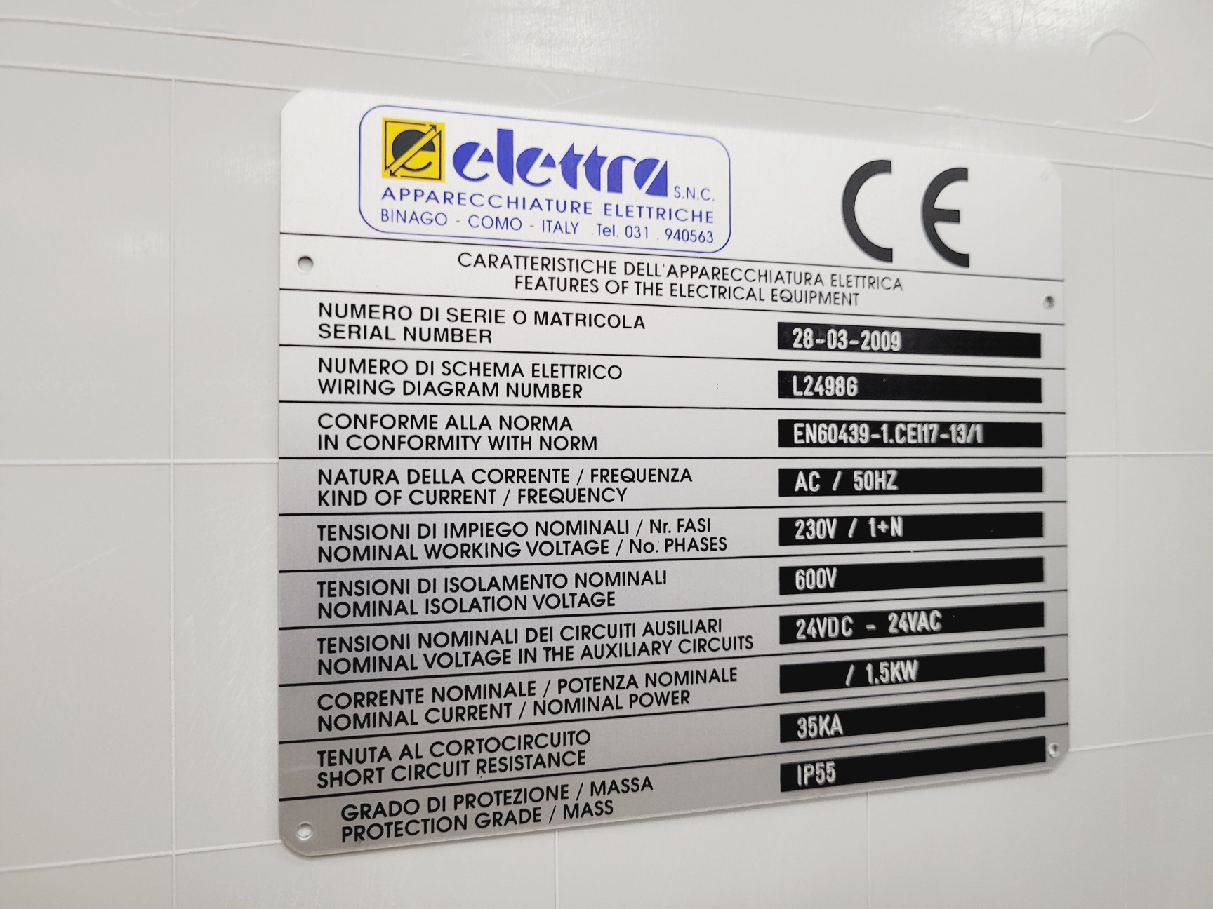Image of Tecniplast Quarantine Fish Tank System with ZB1020MN2AB Power Box