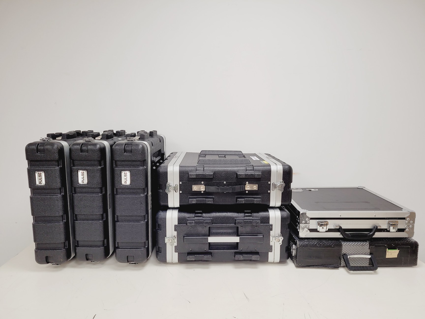Image of Job lot of 7 Hard Equipment Flight Cases