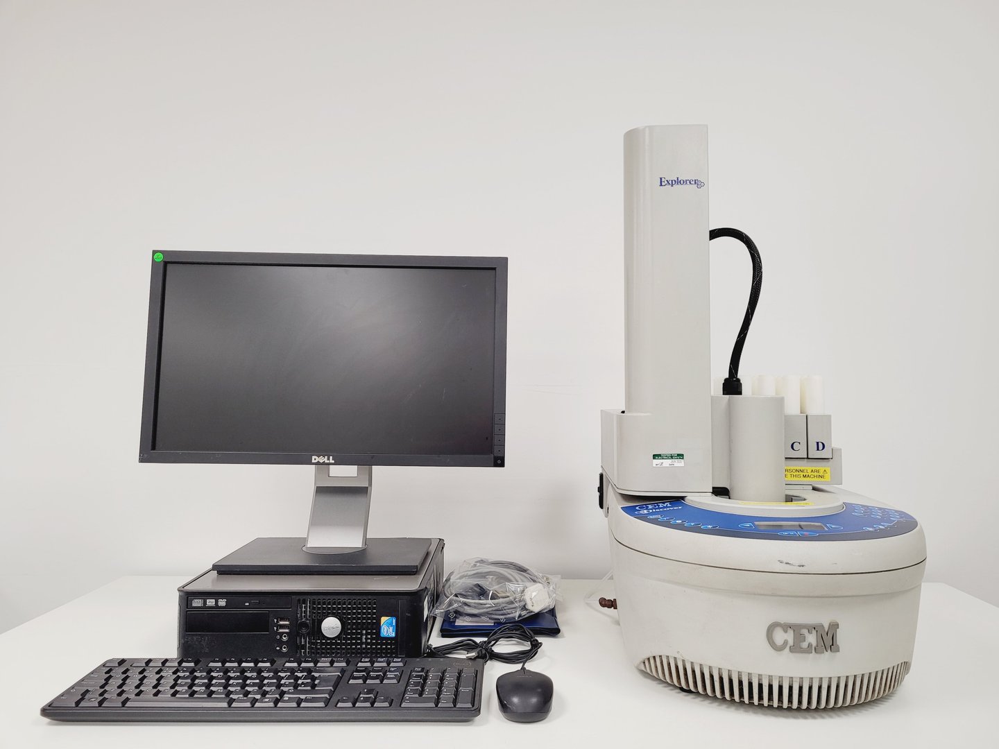 Image of CEM Discover Explorer Microwave Reactor Sythesiser  SP-1271A Lab