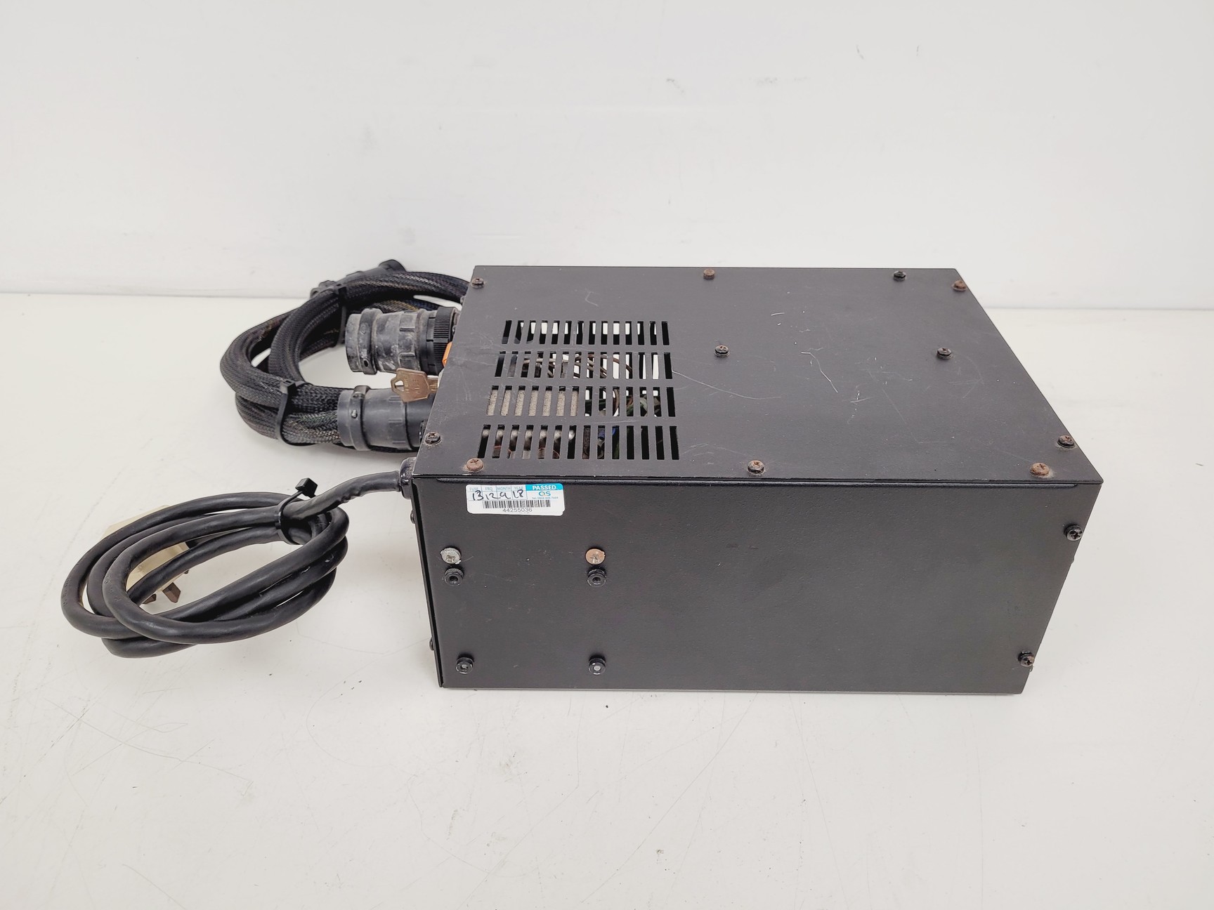 Image of Omnichrome Air-Cooled Argon Laser Head  Model - 532 with 155 Power Supply Lab