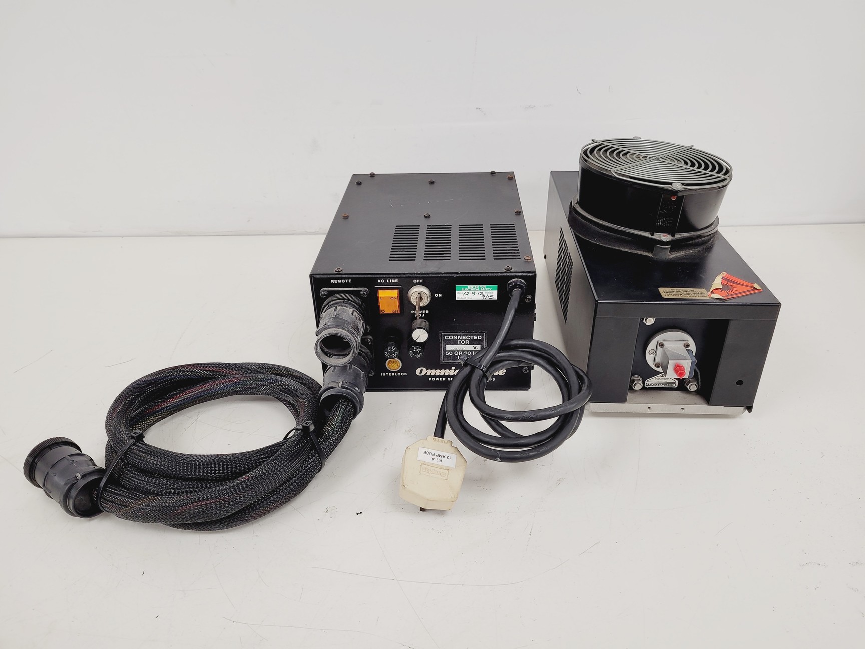 Image of Omnichrome Air-Cooled Argon Laser Head  Model - 532 with 155 Power Supply Lab