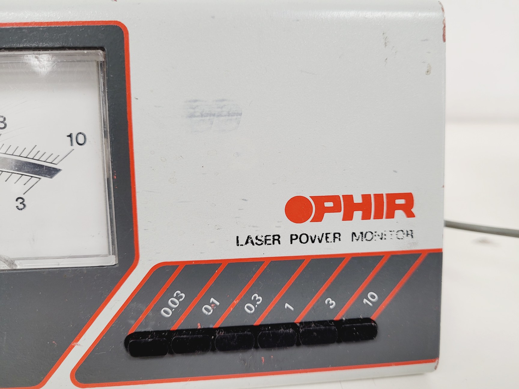 Image of Ophir Laser Power Monitor with Gentee Joulemeter ED-200 Lab