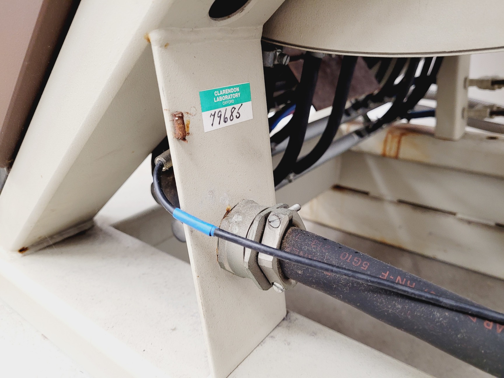 Image of Bruker Type B-E 25  EPR Magnet &  ER 083 (200/60) Power Supply Lab