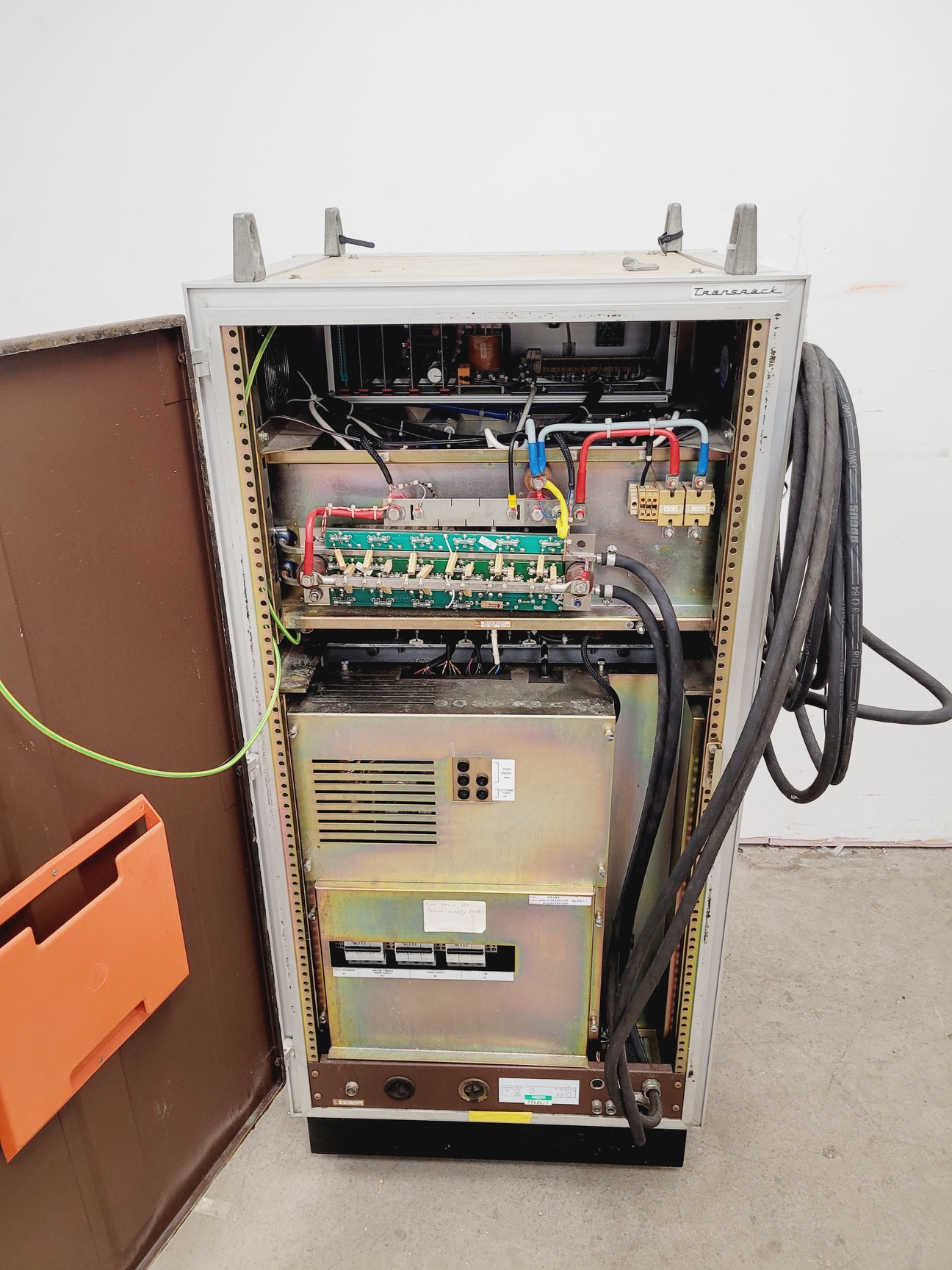 Image of Bruker Type B-E 25  EPR Magnet &  ER 083 (200/60) Power Supply Lab