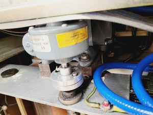 Thumbnail image of Bruker Type B-E 25  EPR Magnet &  ER 083 (200/60) Power Supply Lab