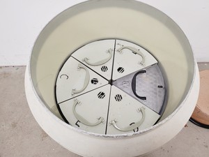 Thumbnail image of GT 55 Liquid Nitrogen Dewar with 6 x Storage Racks Lab