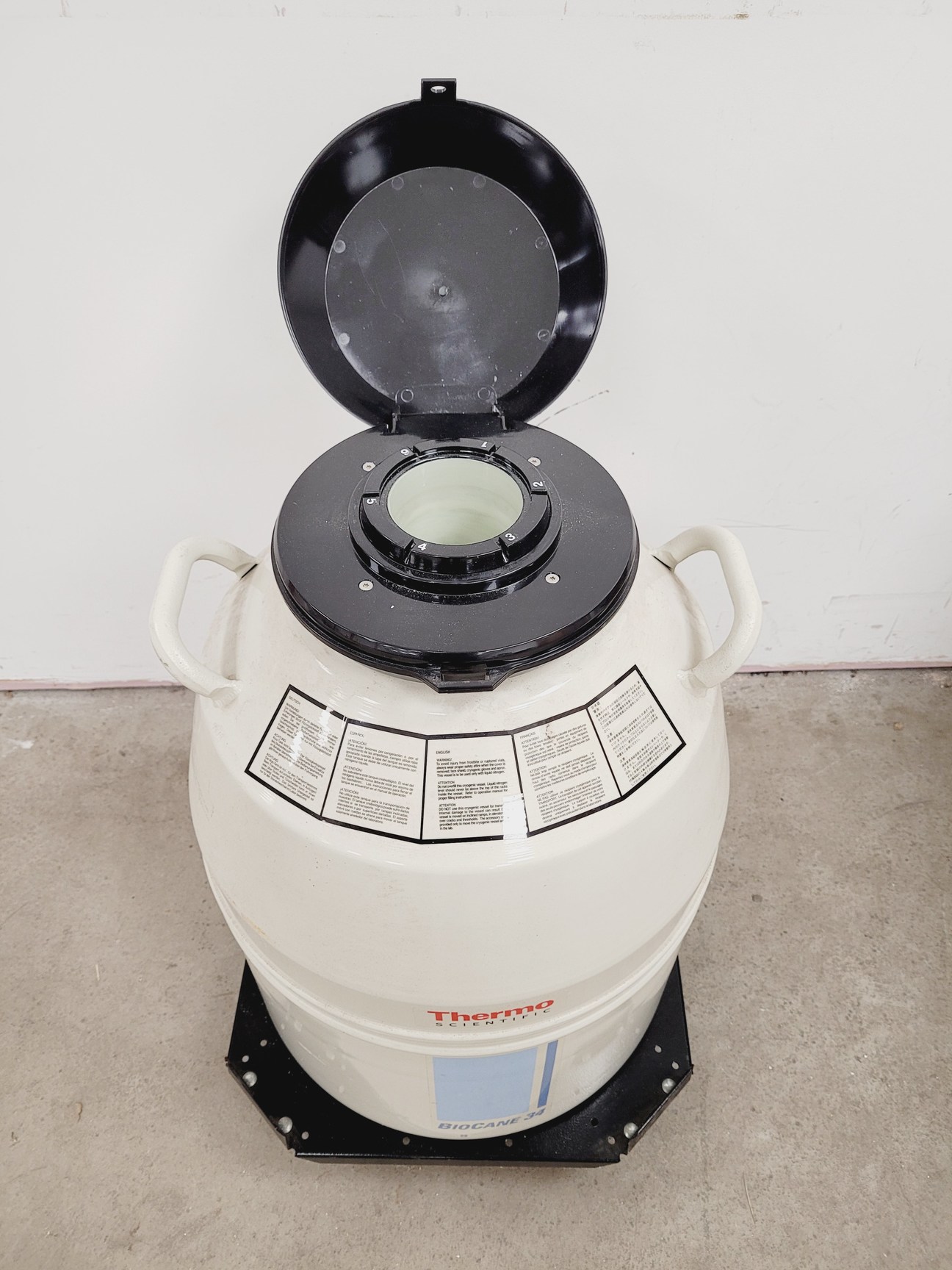 Image of Thermo Scientific BioCane 34  Model - 808 Liquid Nitrogen Dewar Lab