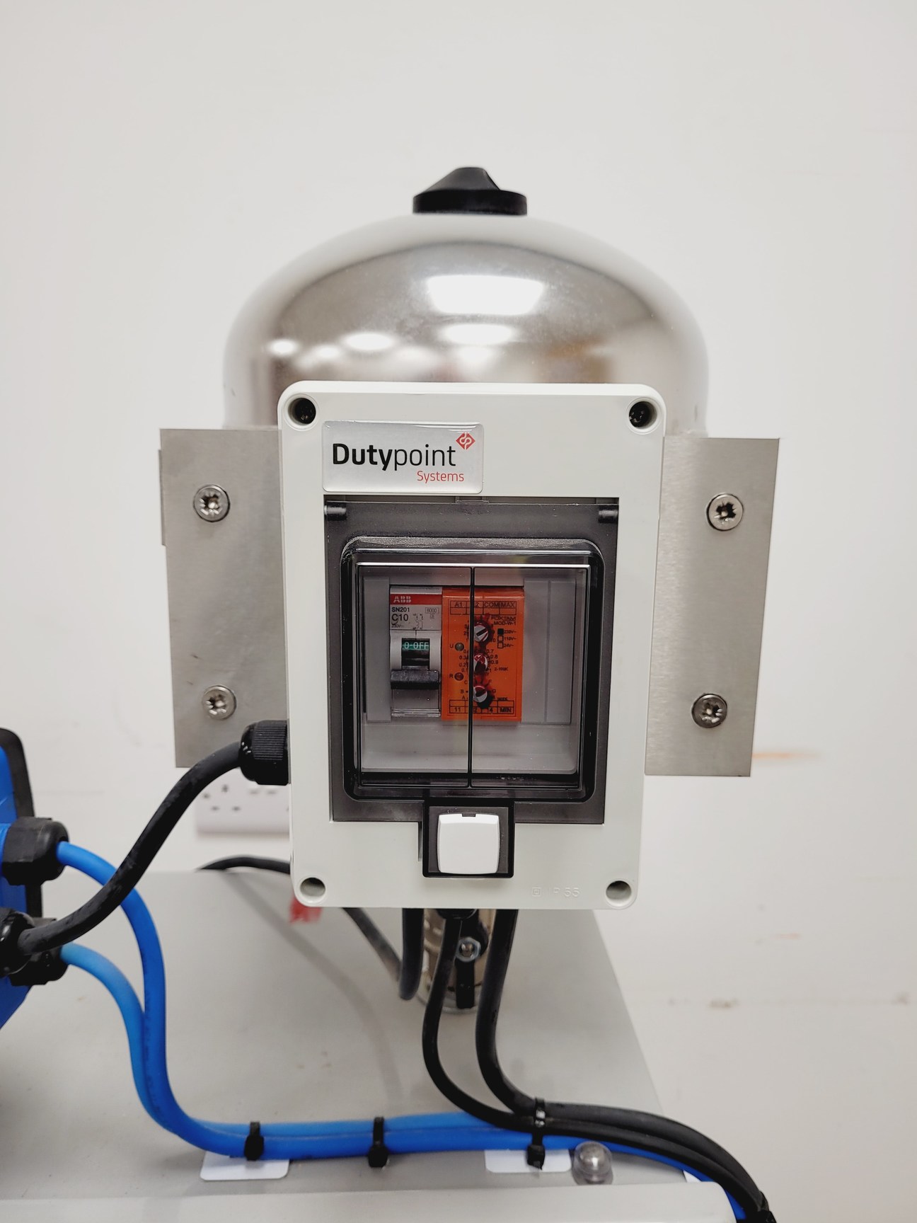 Image of Dutypoint Systems ScubaTANK VX Integrated GRP Tank & Submersible Booster Pump 