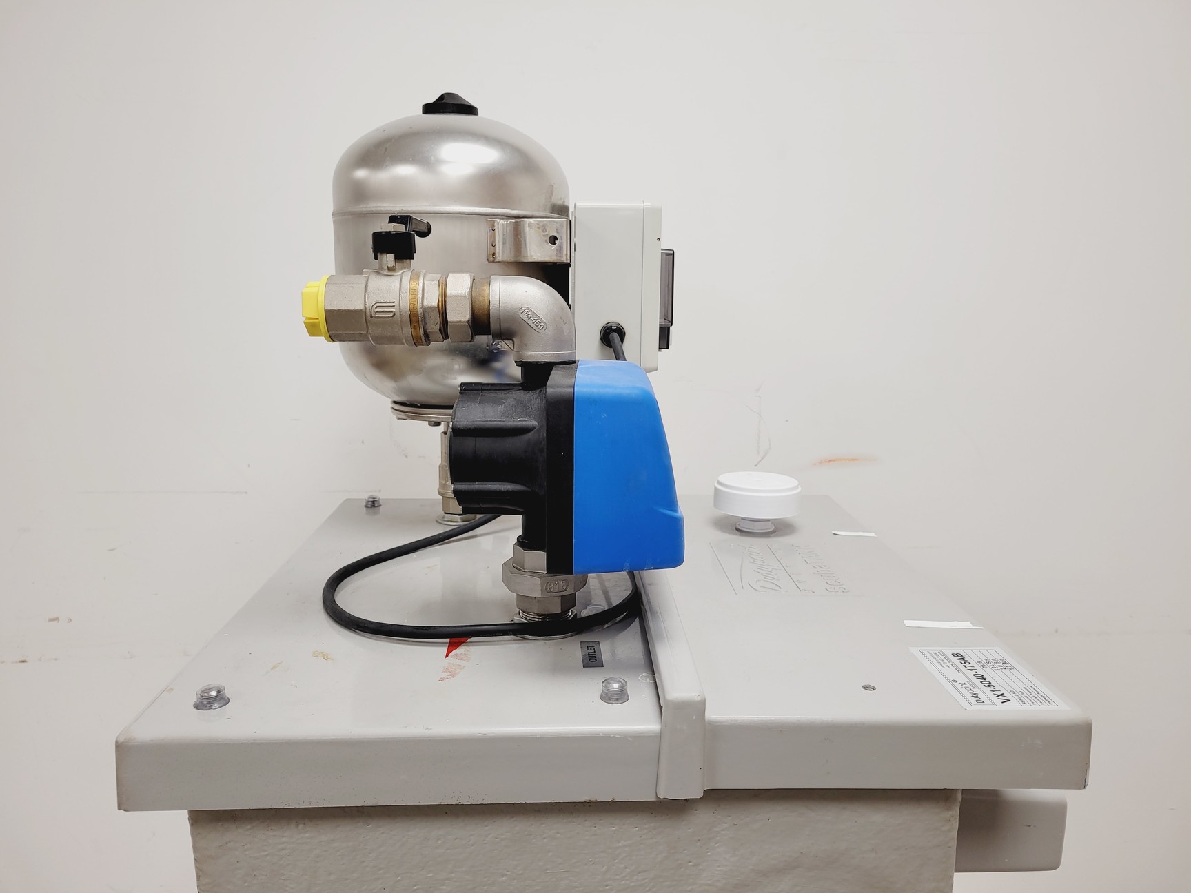 Image of Dutypoint Systems ScubaTANK VX – Integrated GRP Tank & Submersible Booster Pumps