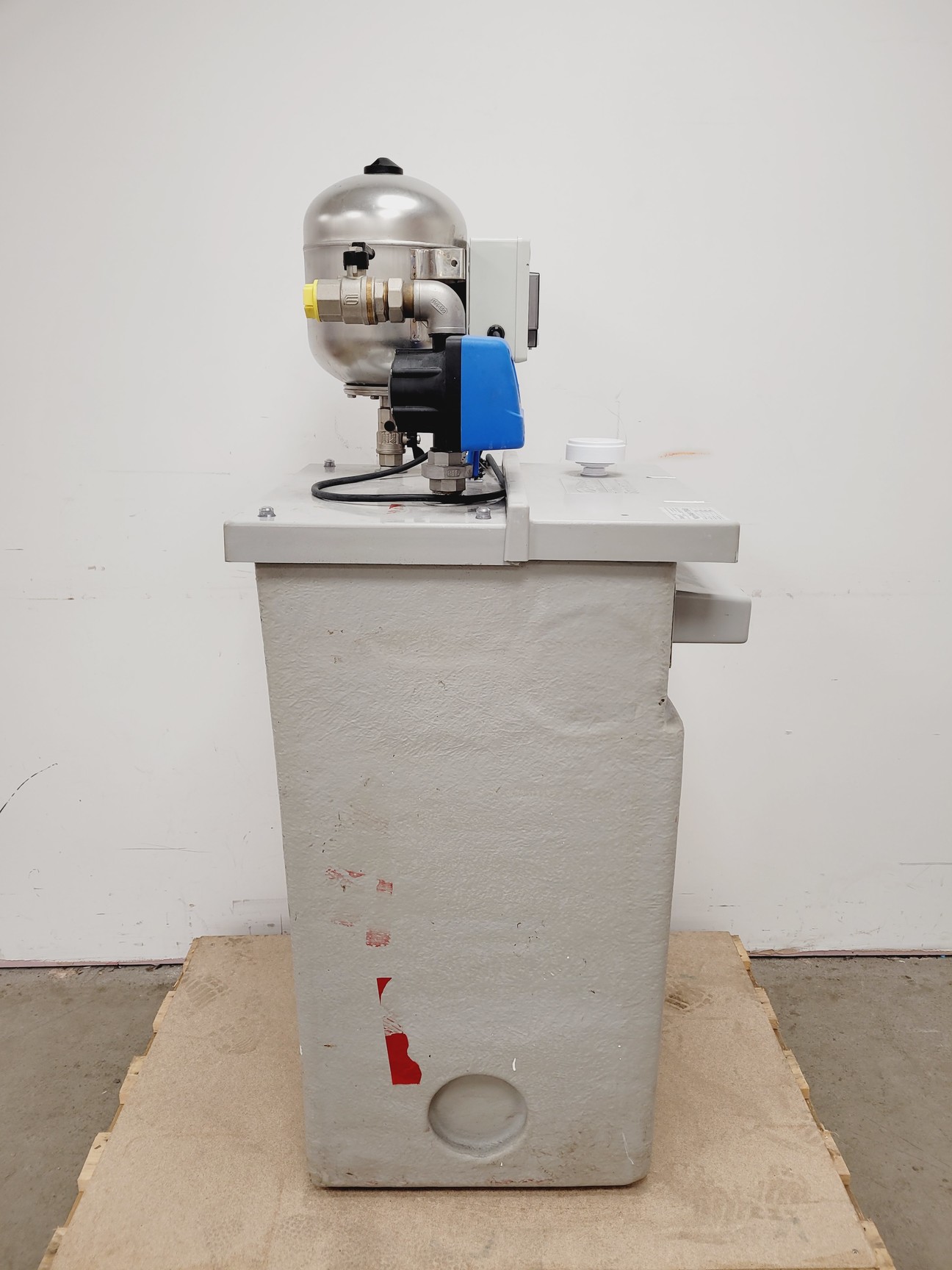 Image of Dutypoint Systems ScubaTANK VX – Integrated GRP Tank & Submersible Booster Pumps