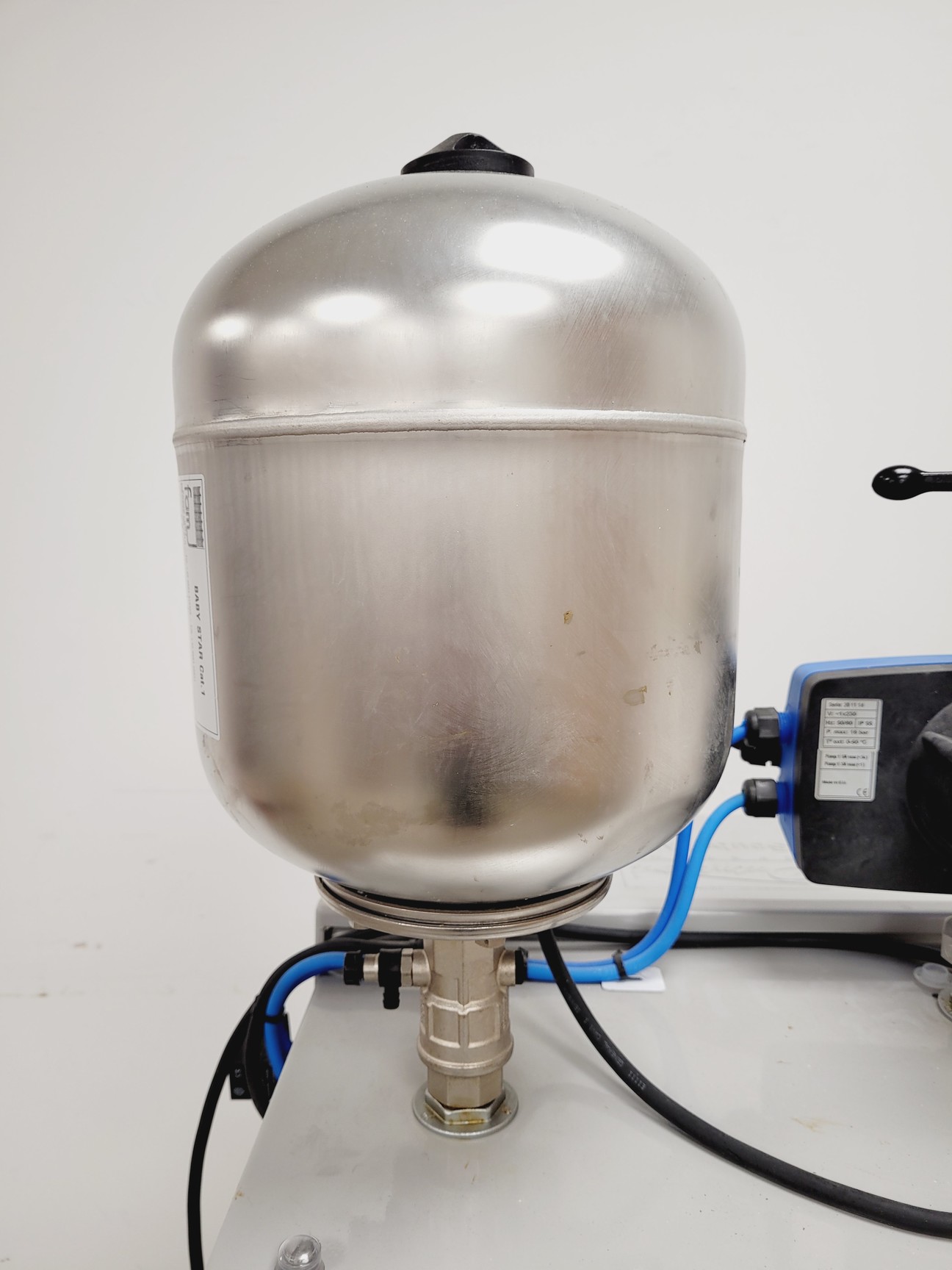 Image of Dutypoint Systems ScubaTANK VX – Integrated GRP Tank & Submersible Booster Pumps