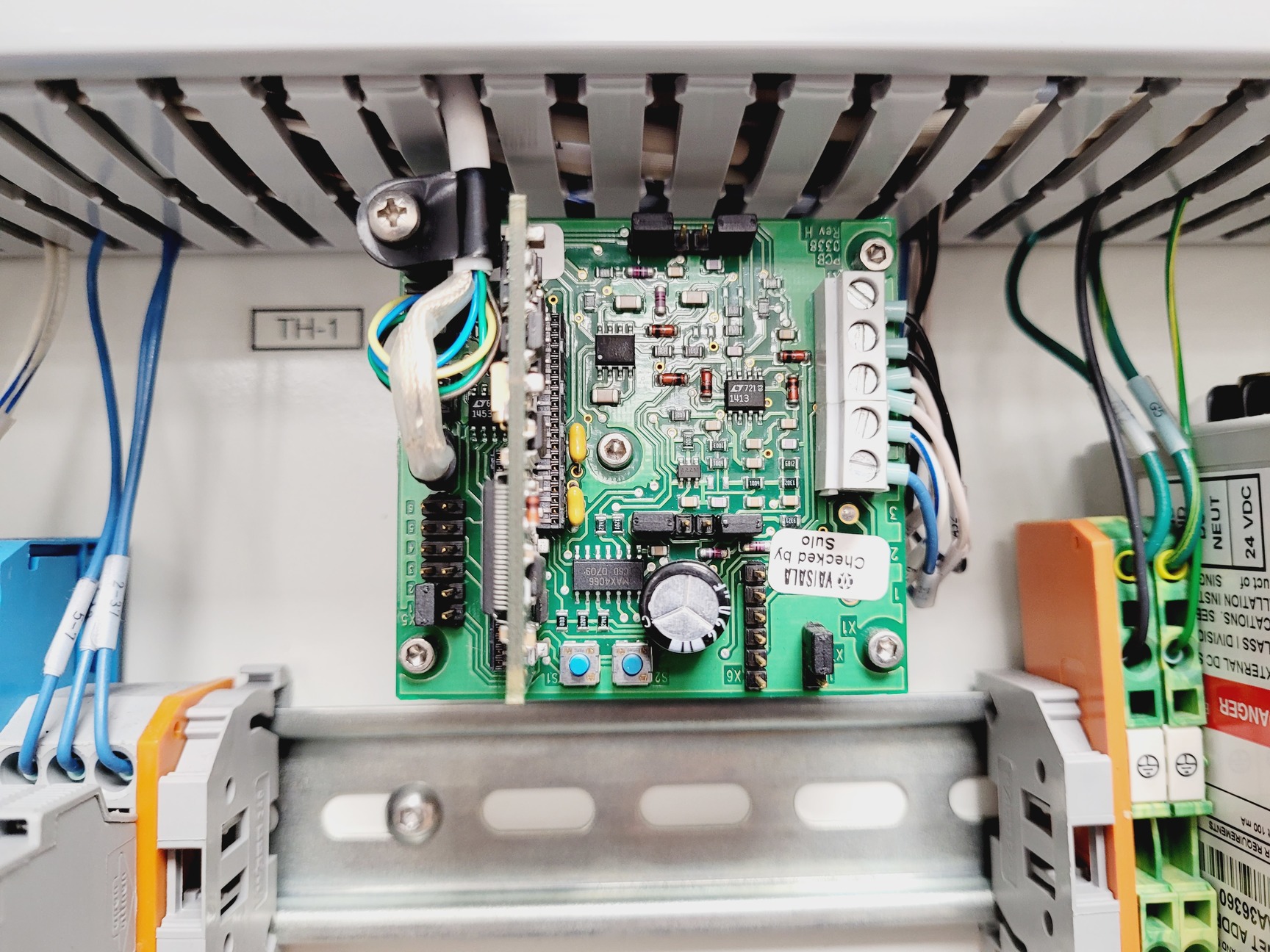 Image of CrystalMation Rigaku Minstrel HT & Gallery 700 Incubator System Lab