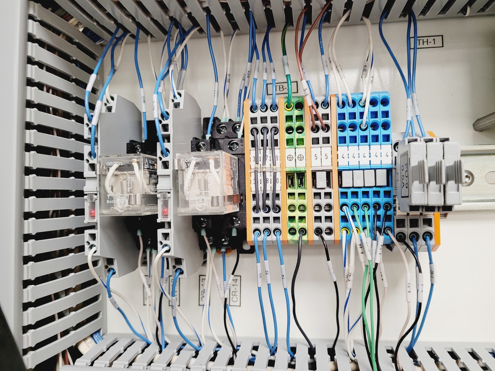 Image of CrystalMation Rigaku Minstrel HT & Gallery 700 Incubator System Lab