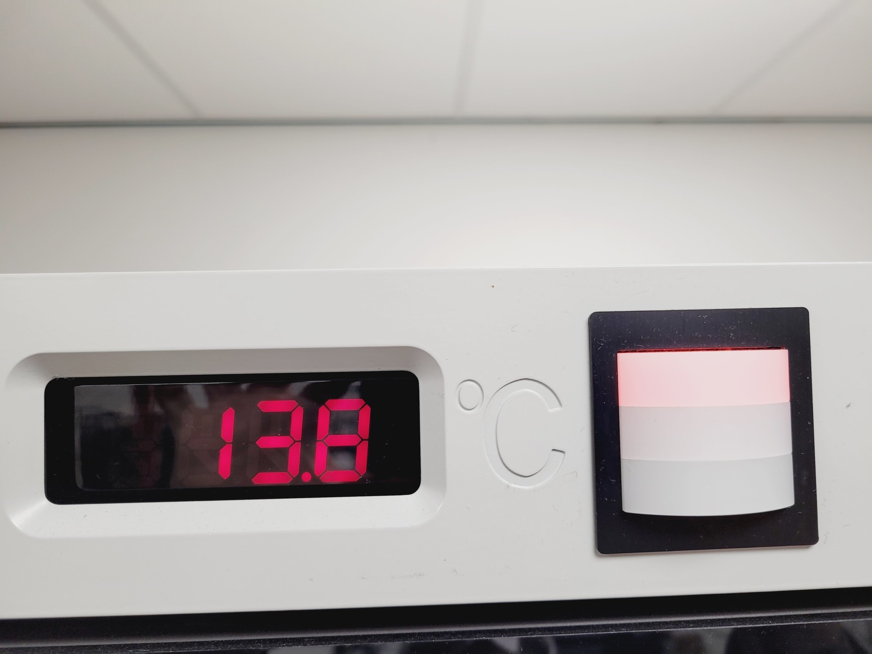 Image of CrystalMation Rigaku Minstrel HT & Gallery 700 Incubator System Lab