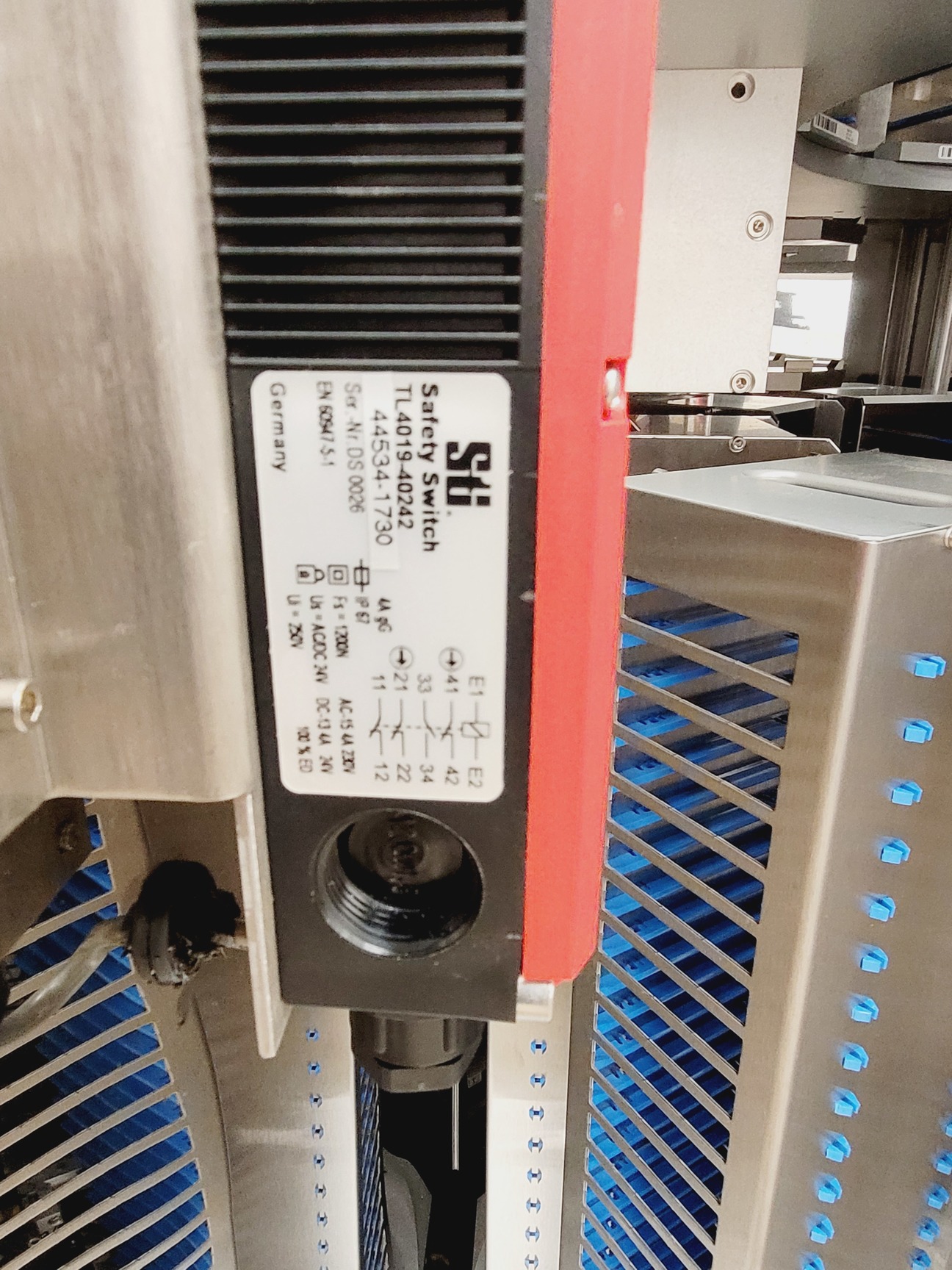 Image of CrystalMation Rigaku Minstrel HT & Gallery 700 Incubator System Lab