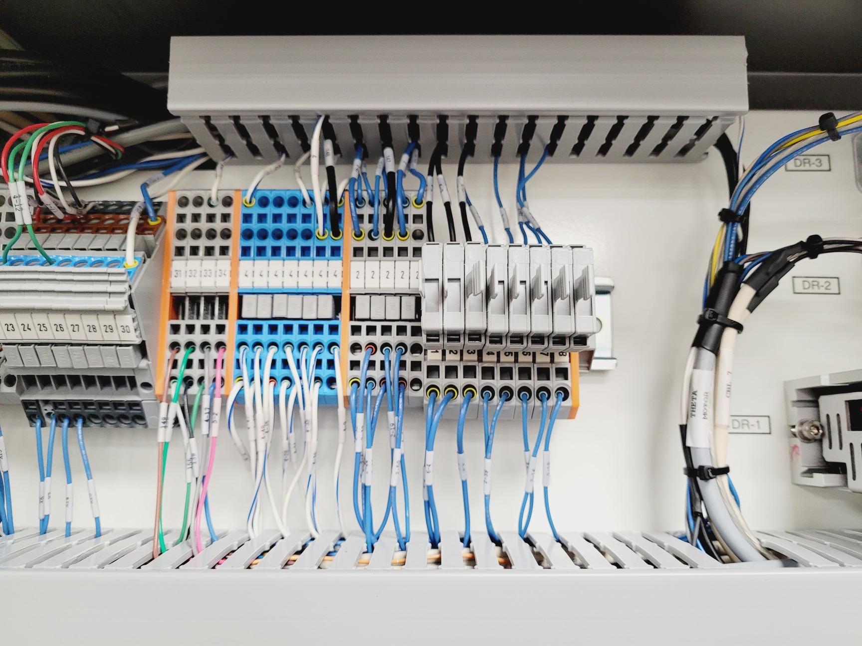 Image of CrystalMation Rigaku Minstrel HT & Gallery 700 Incubator System Lab