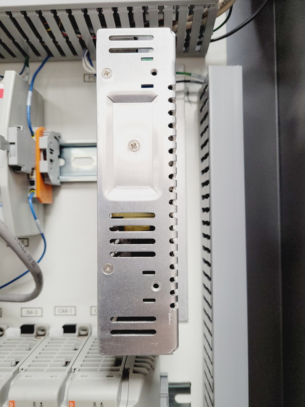 Image of CrystalMation Rigaku Minstrel HT & Gallery 700 Incubator System Lab