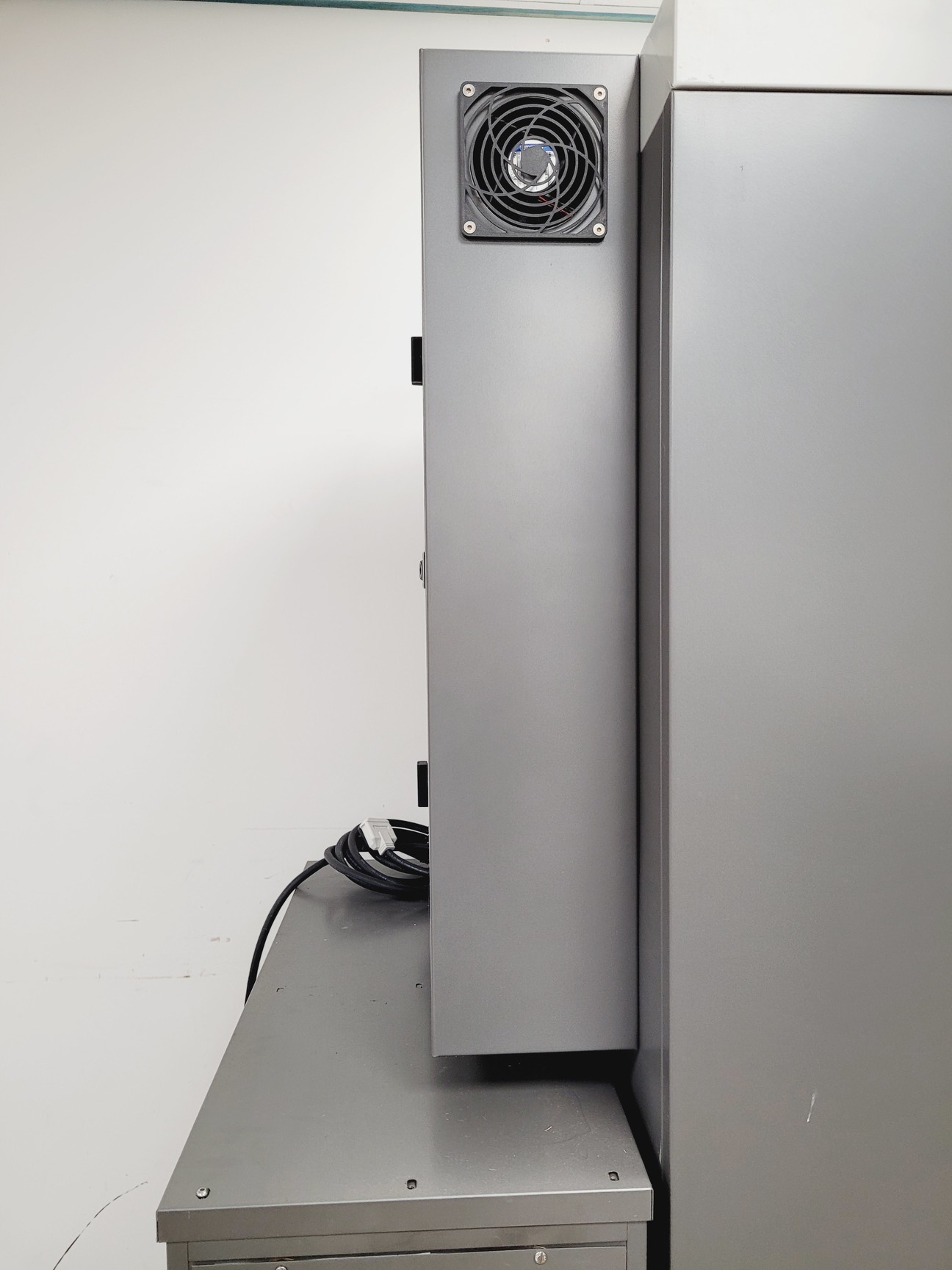 Image of CrystalMation Rigaku Minstrel HT & Gallery 700 Incubator System Lab