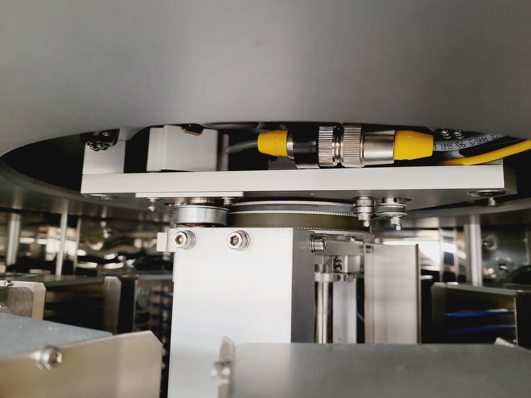 Image of CrystalMation Rigaku Minstrel HT & Gallery 700 Incubator System Lab