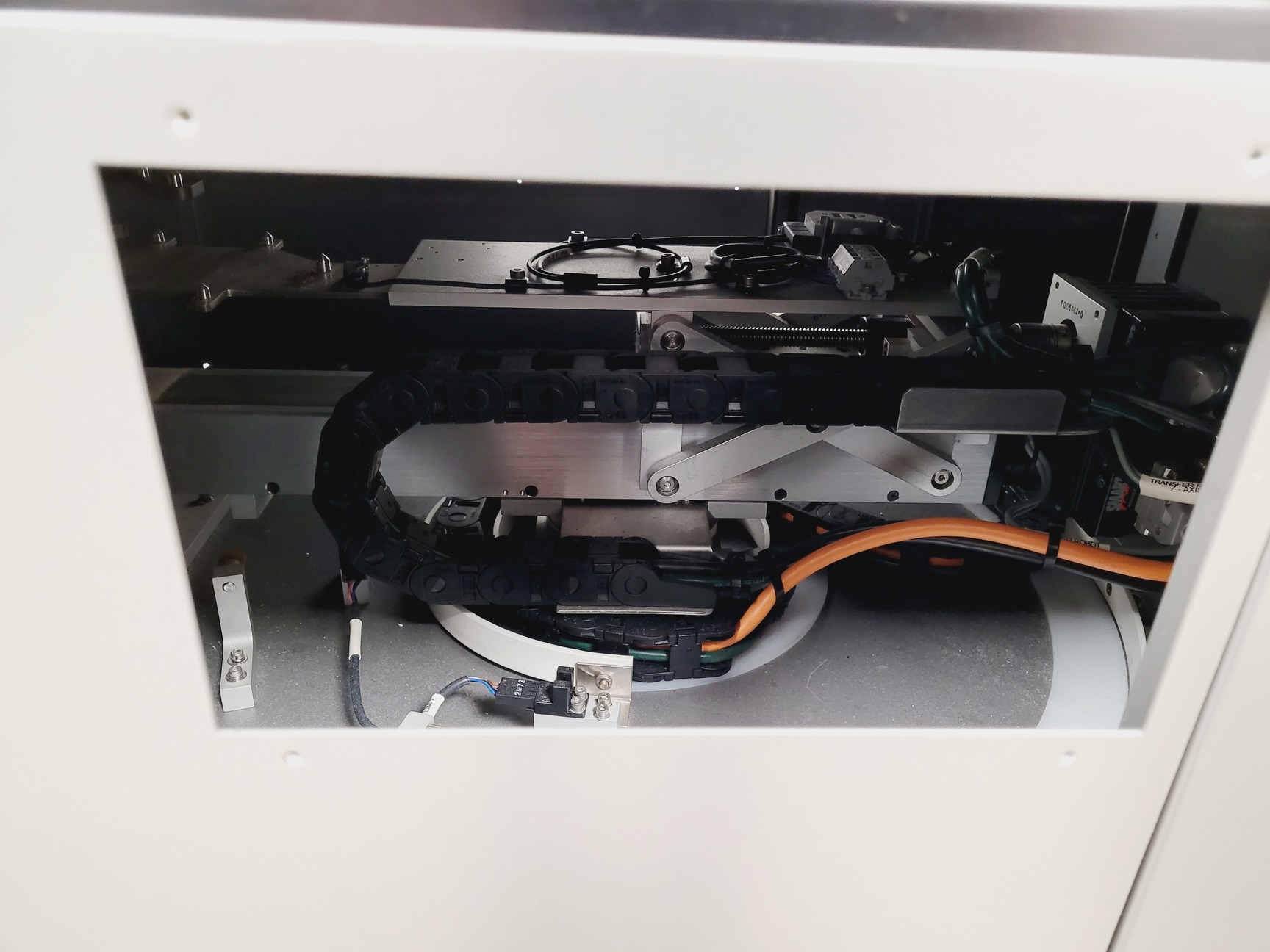 Image of CrystalMation Rigaku Minstrel HT & Gallery 700 Incubator System Lab