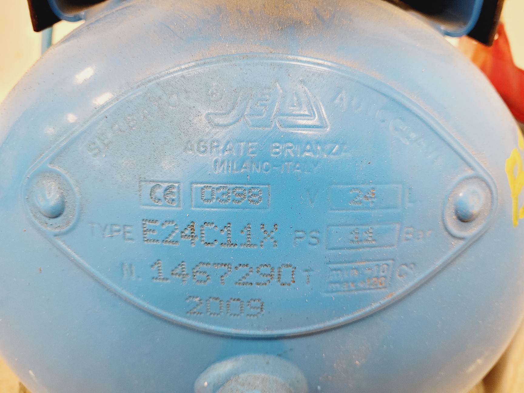 Image of Mil-Tek Polystyrene Compactor  Model - EPS 900 & MT-1 Compressor