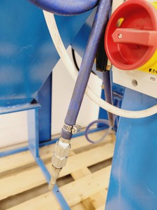 Thumbnail image of CBI Equipment Air Blast Shot Blaster Blasting Cabinet/Machine