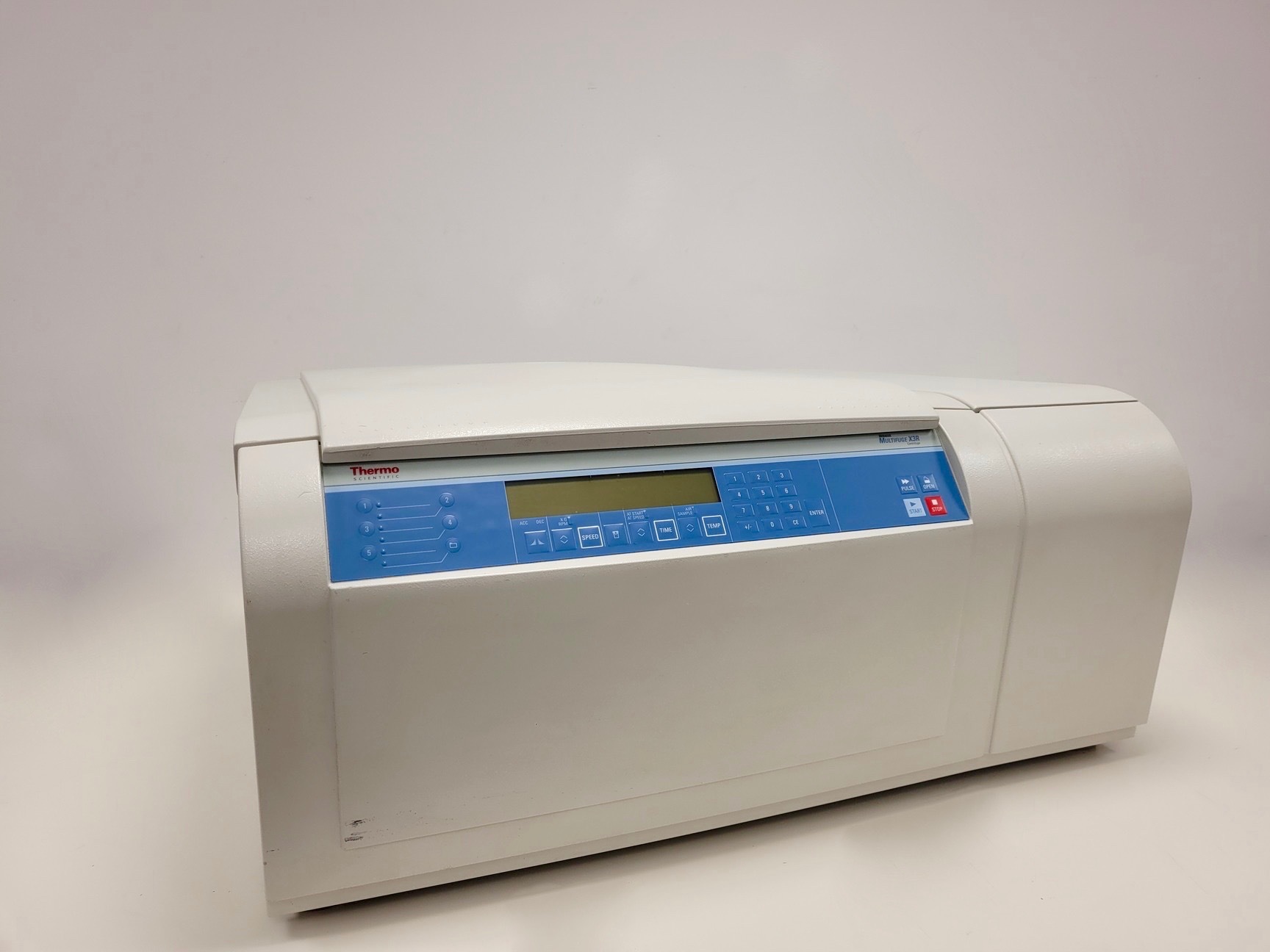 Image of Thermo Scientific Heraeus Multifuge X3R Centrifuge with 4700RPM Rotor Lab