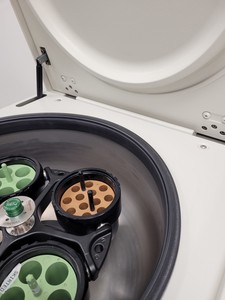 Thumbnail image of Thermo Scientific Heraeus Multifuge X3R Centrifuge with 4700RPM Rotor Lab