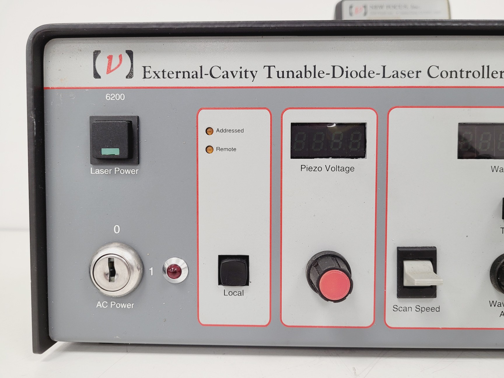 Image of New Focus Laser Controller Model 6200 with External Cavity Tunable Diode Laser 