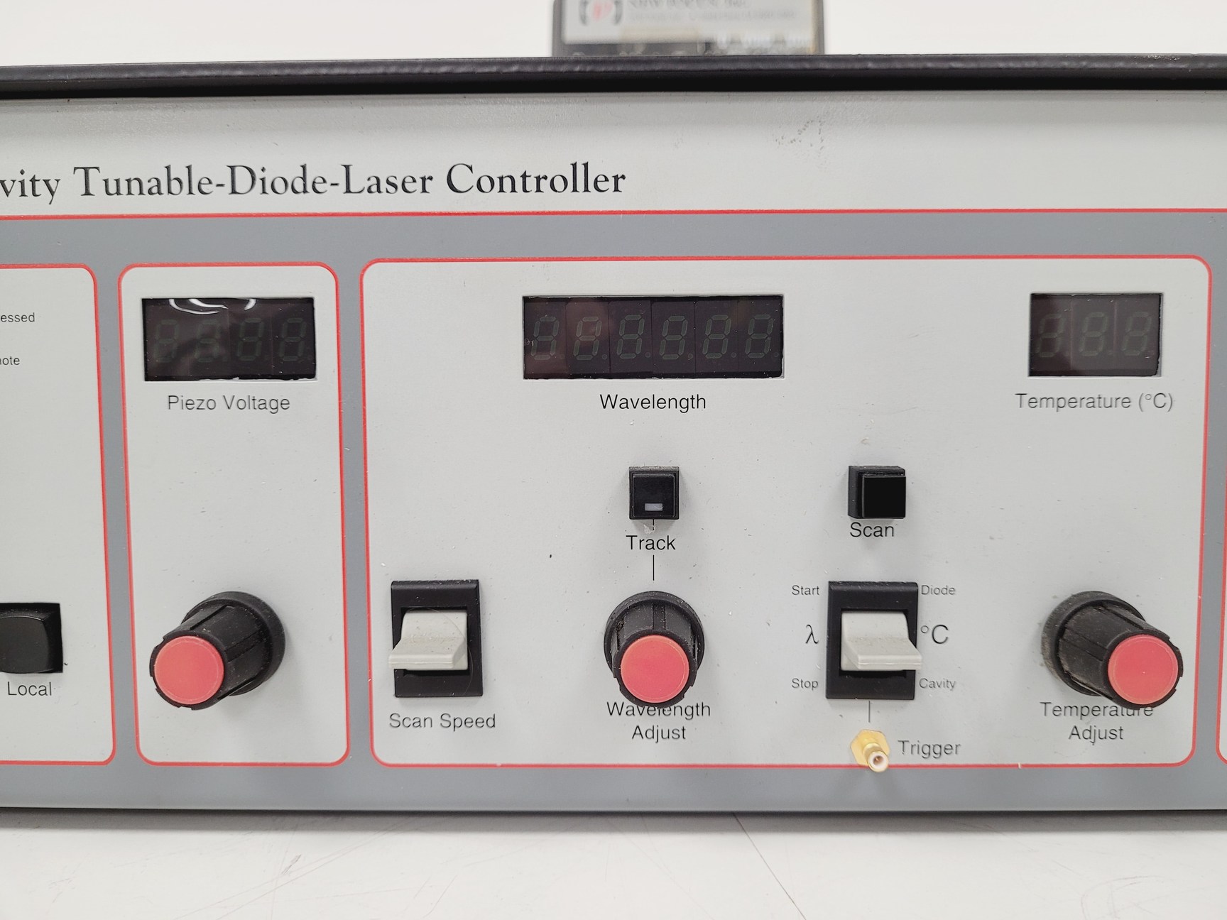 Image of New Focus Laser Controller Model 6200 with External Cavity Tunable Diode Laser 
