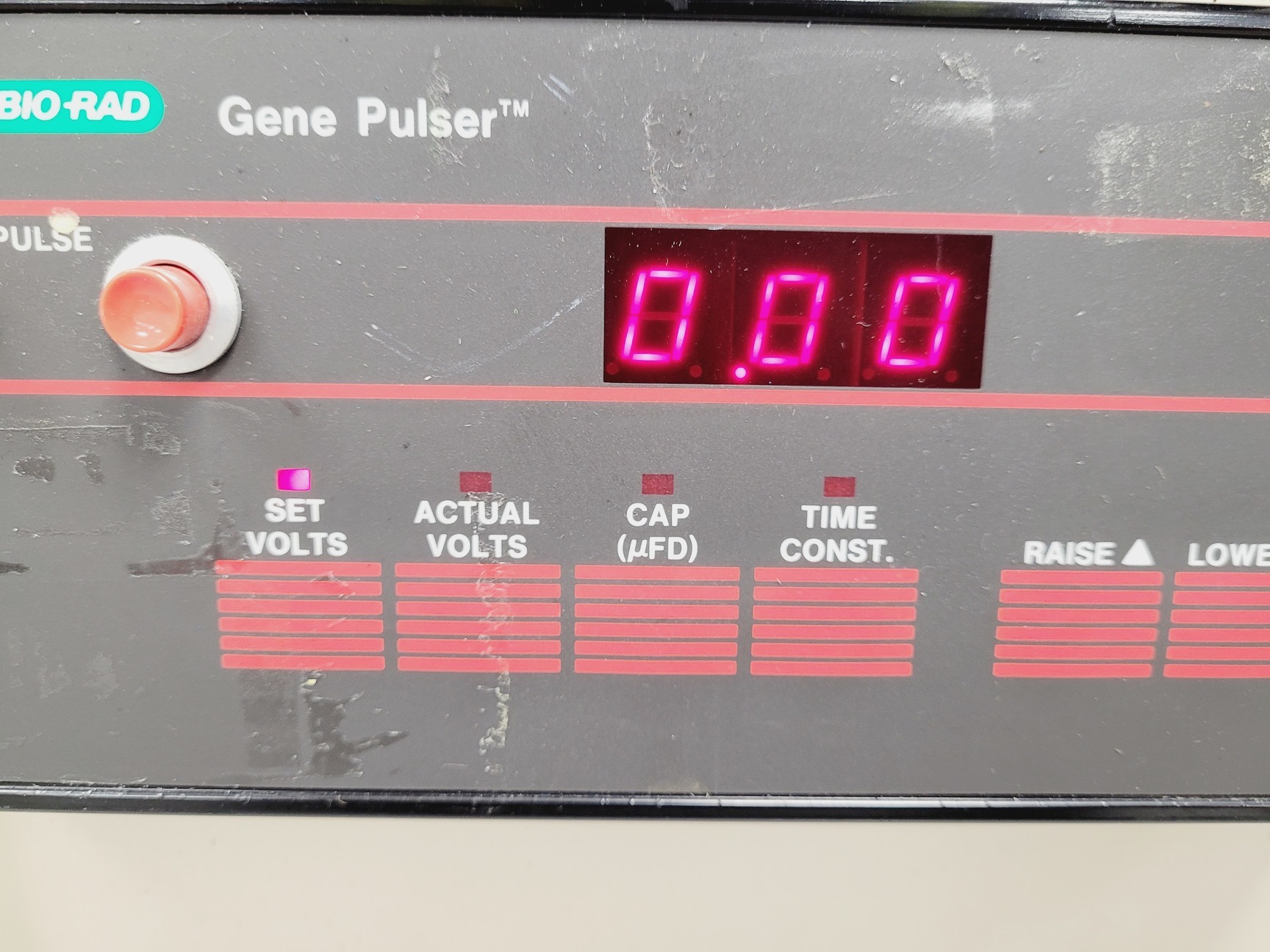 Image of Bio-Rad Gene Pulser Pulse Controller Capacitance Extender System  Shock Chambers