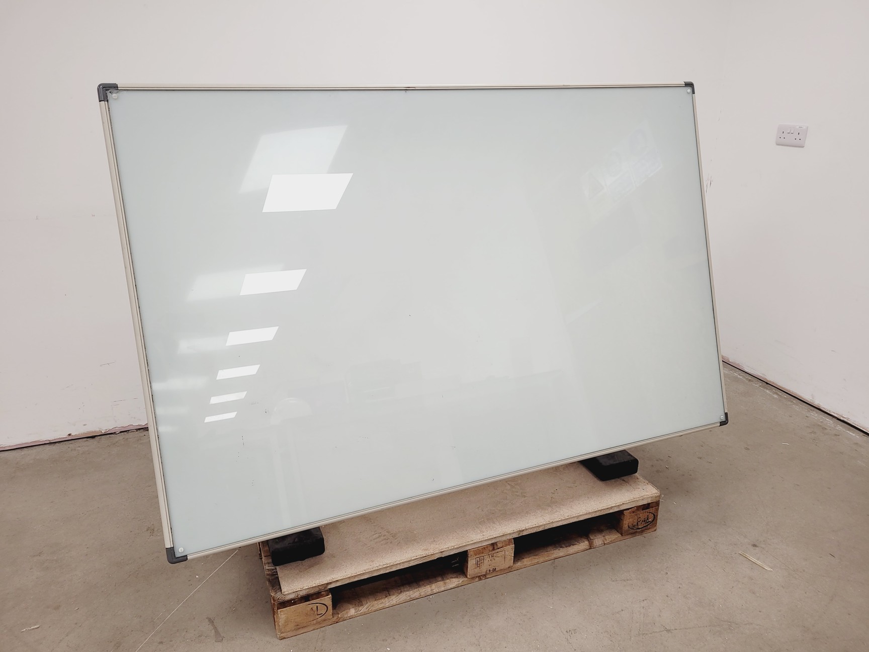 Image of Neolt Illuminated  Drawing Table/Board with Tilt Control  Model - LUX 100X150