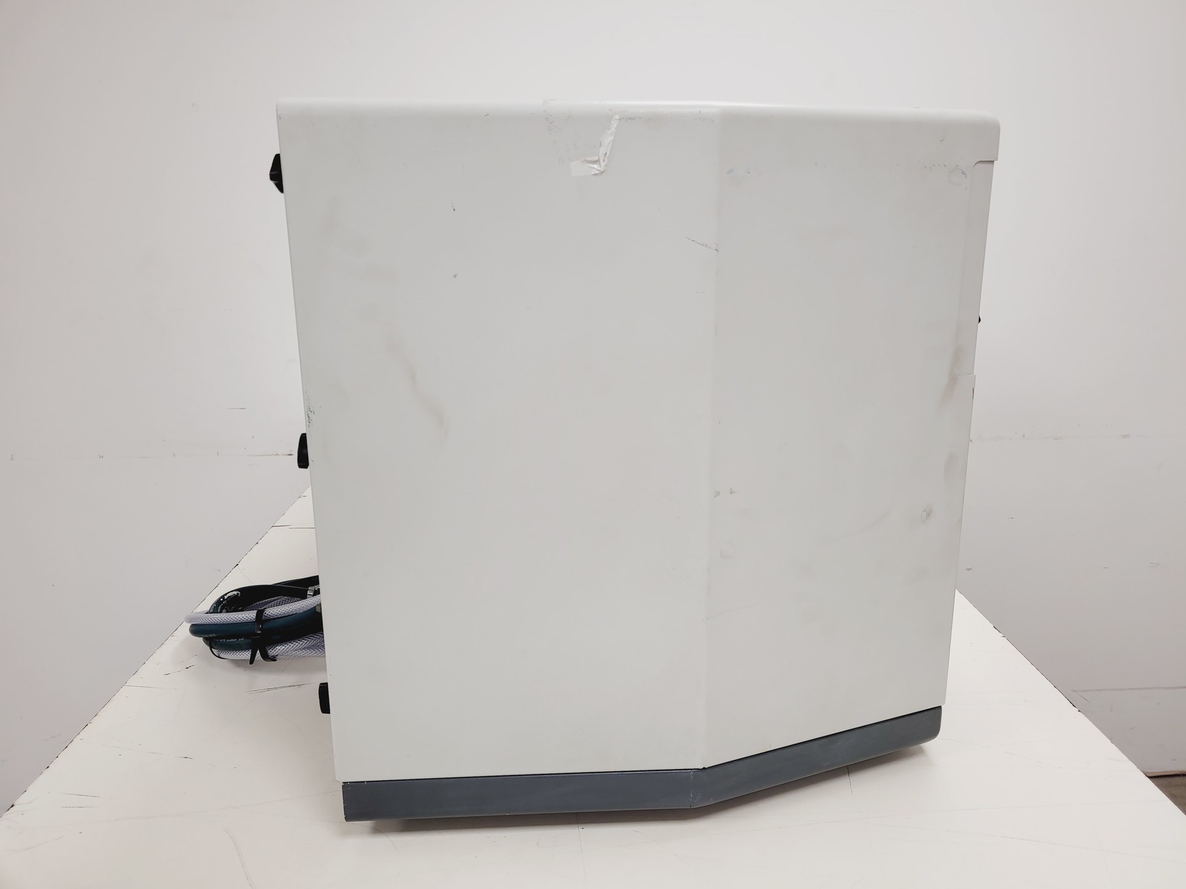 Image of Varian SpectrAA Atomic Absorption Spectrometer  Model - 220FS 