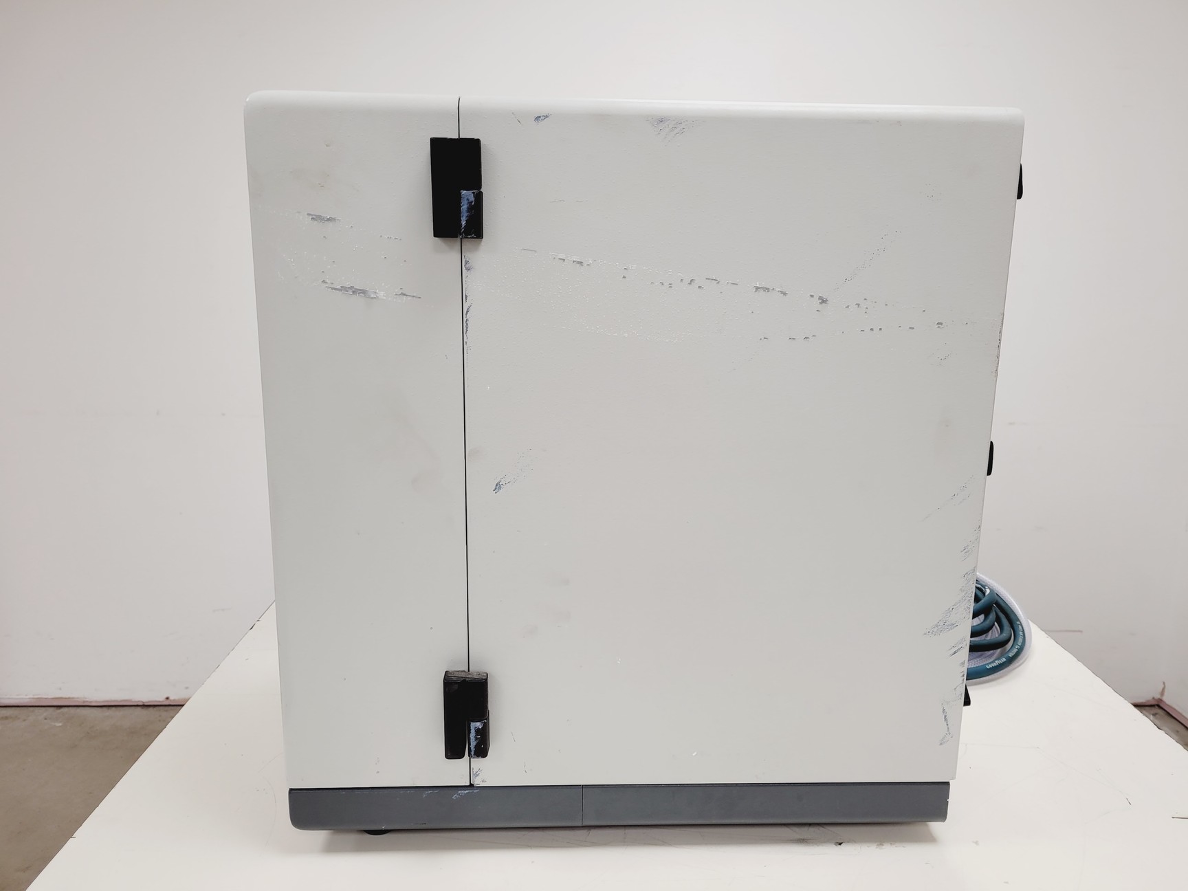 Image of Varian SpectrAA Atomic Absorption Spectrometer  Model - 220FS 