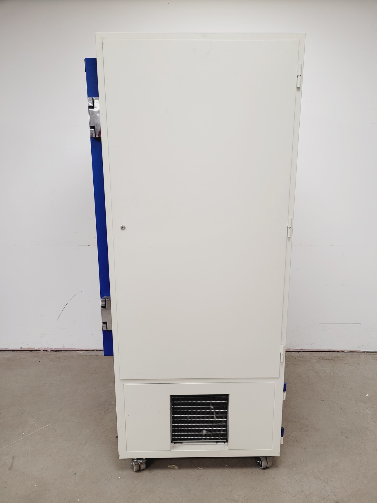 Image of Snijders Scientific ECD01E Growth Chamber Climate System Lab