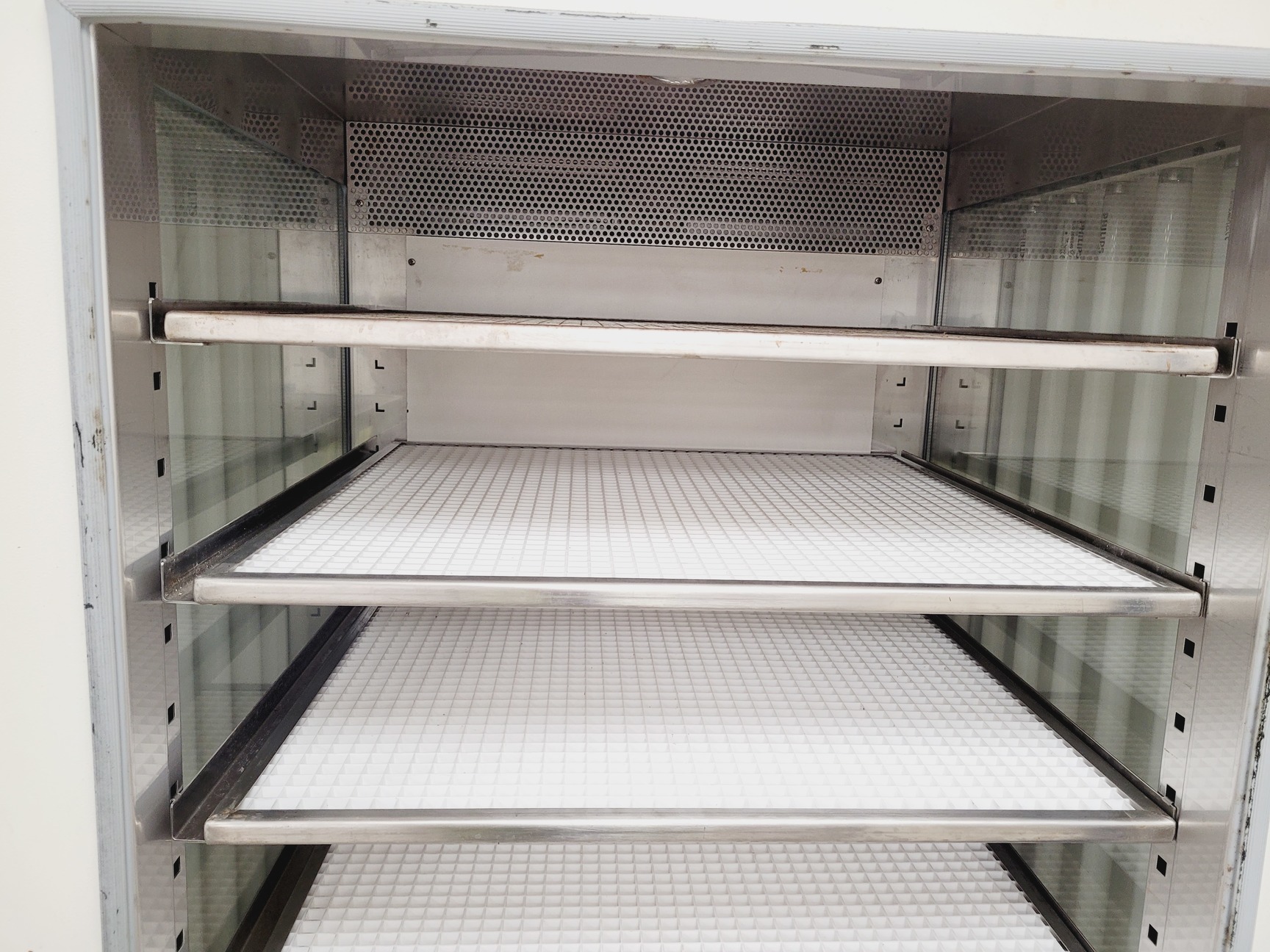 Image of Snijders Scientific ECD01E Growth Chamber Climate System Lab