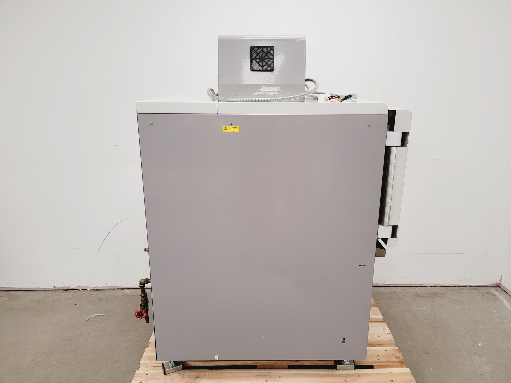 Image of Boxer Autoclave  Machine Type -200/75LR Lab