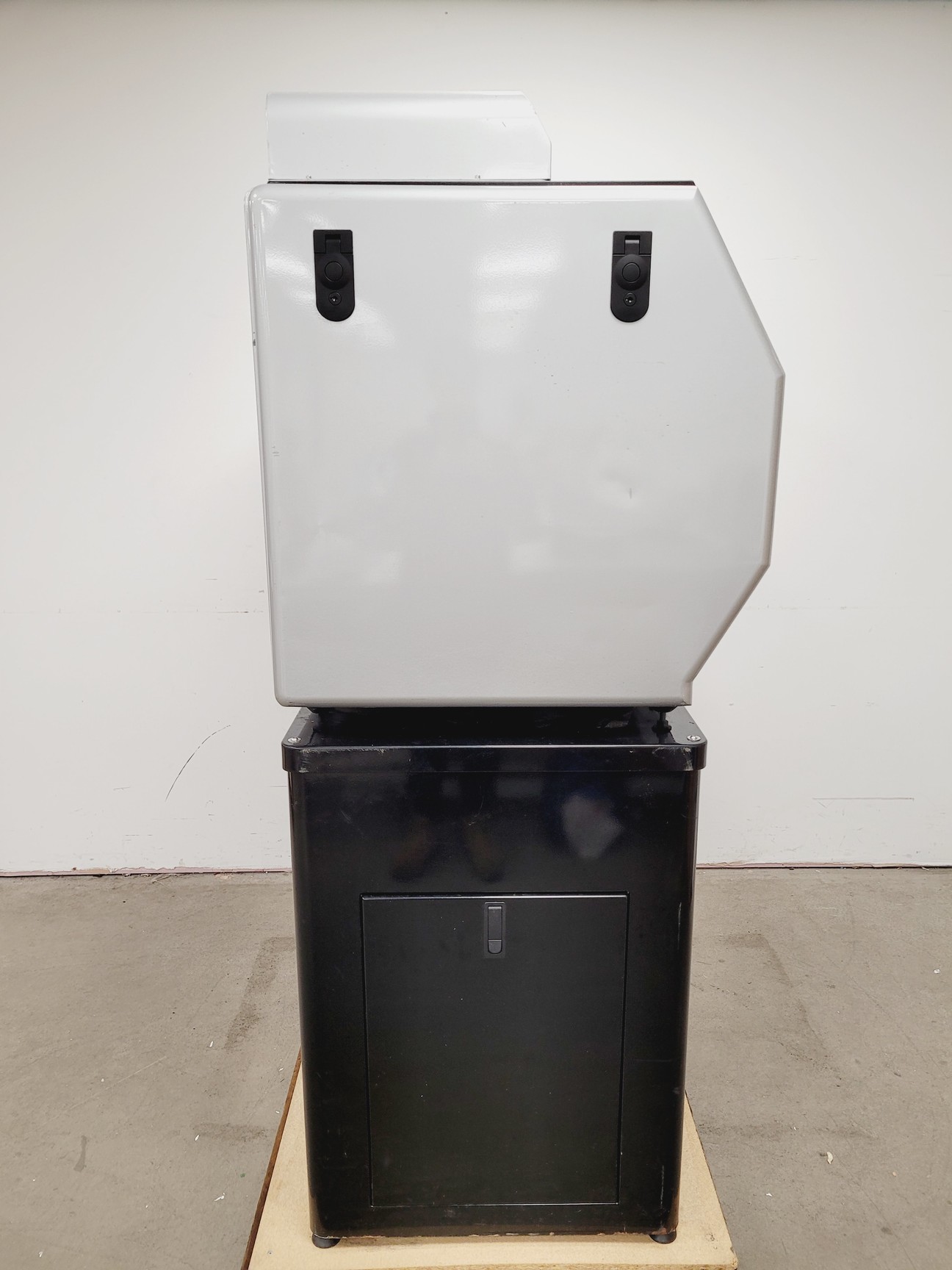 Image of Genetix QArray 2 Microarray Printer Plant Cloning Unit Lab (No Control Unit)