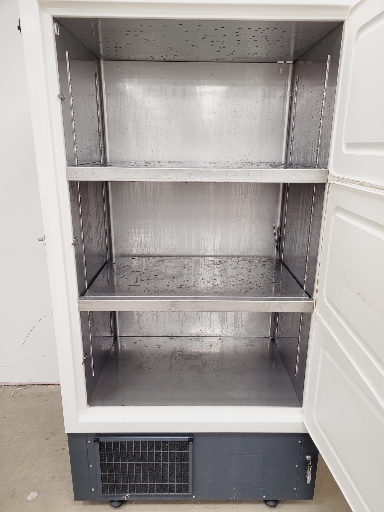 Image of New Brunswick Scientific U725 Innova -86 G Ultra Low Temperature Freezer  Lab