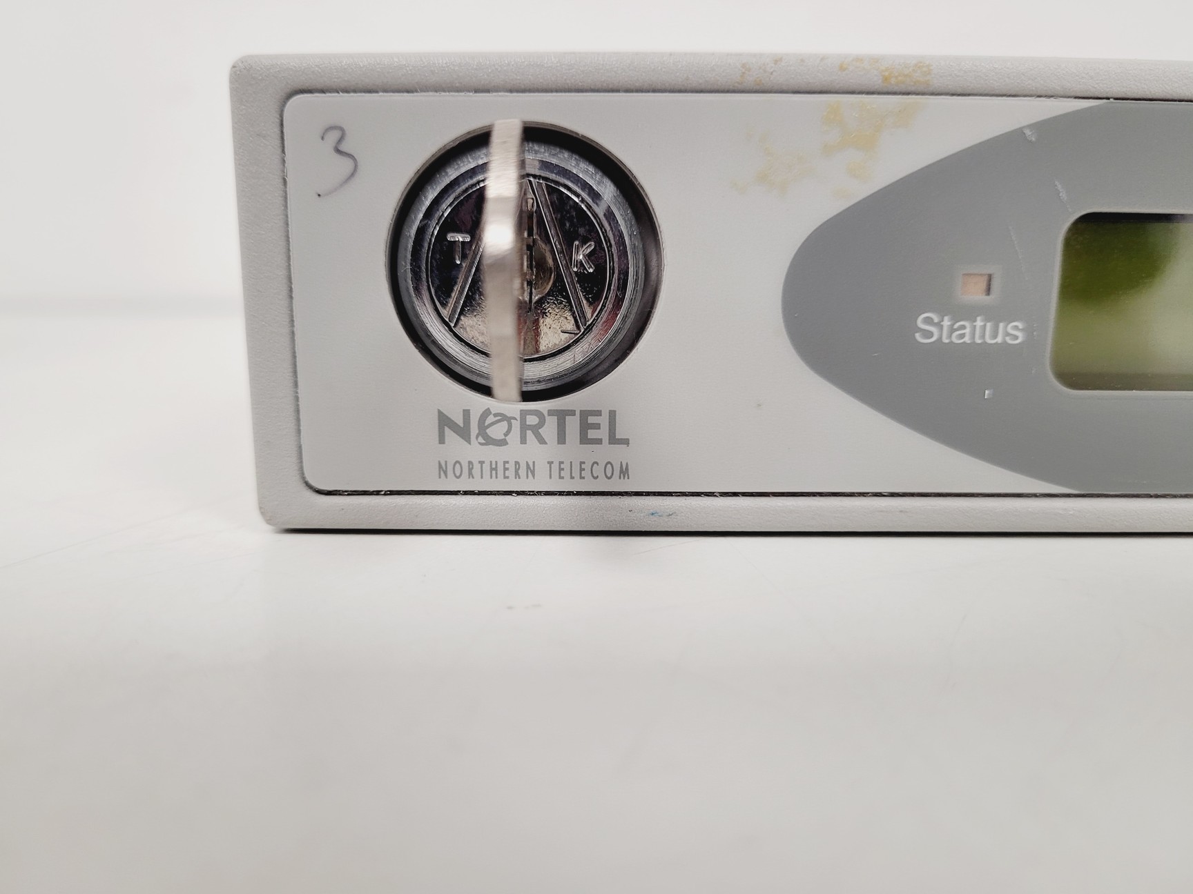 Image of Nortel Erbium Doped Fiber Amplifier with Key Lab