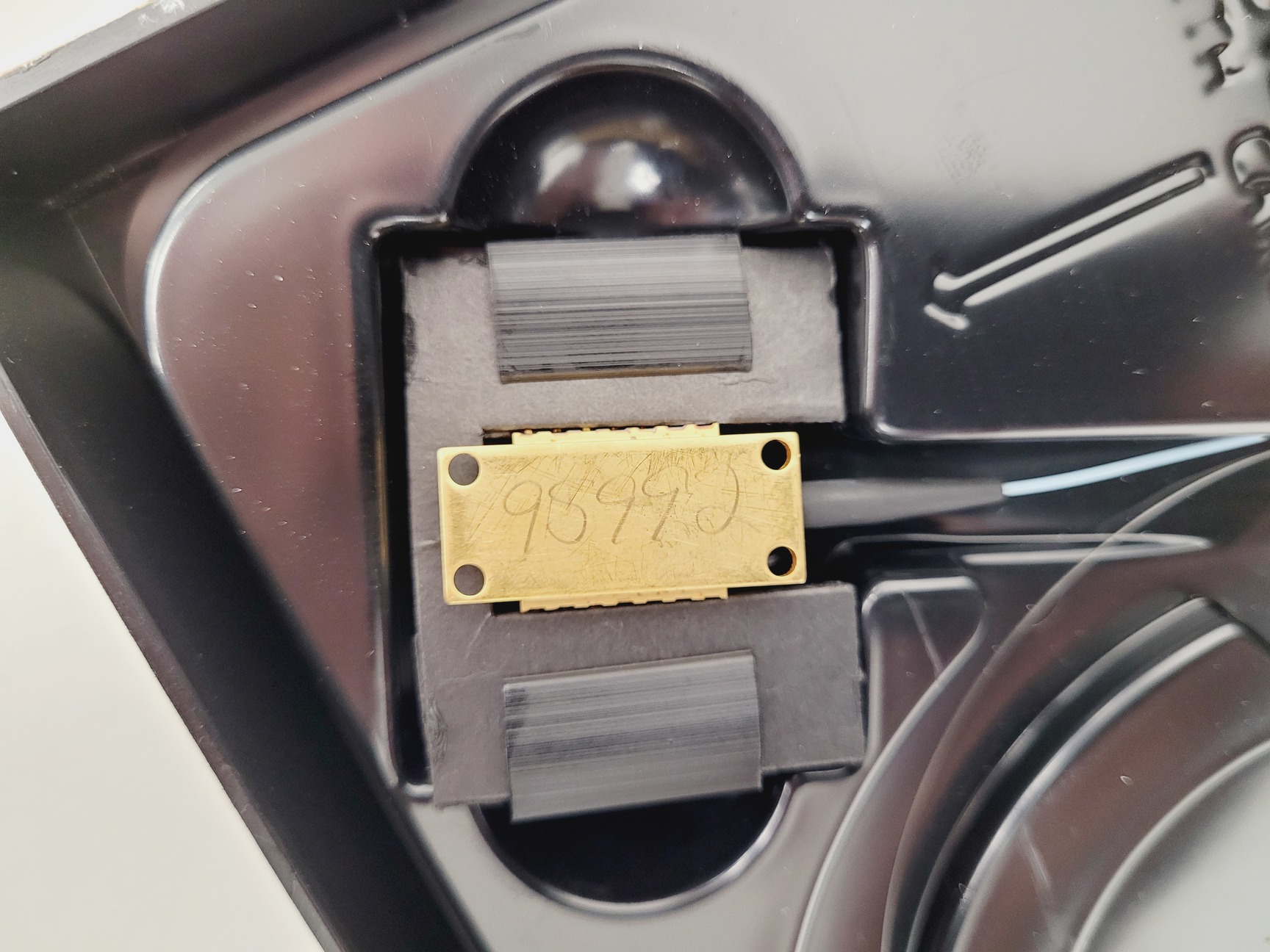 Image of 2 x Lasertron Pump Lasers for Optical Amplifier Applications PN 470102071 Lab