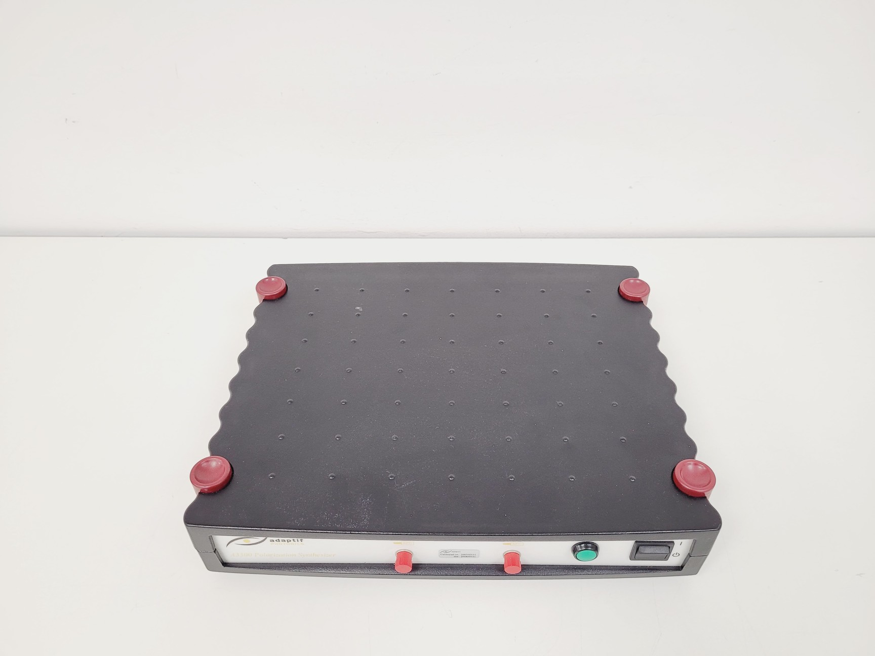 Image of Adaptif Phototonics Polarization Synthesizer Model. A3300 Lab