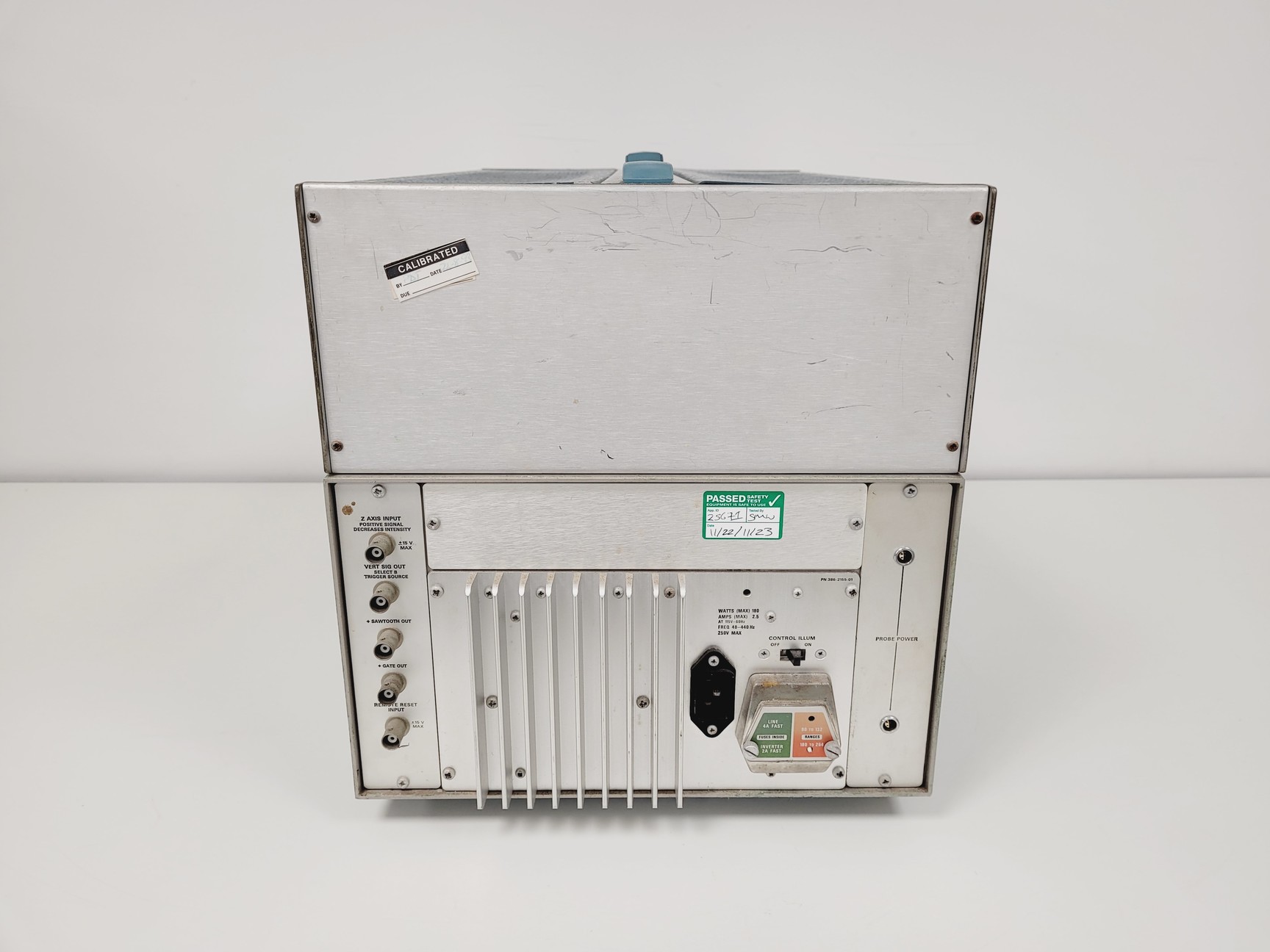 Image of Tectronix Acquisition Oscilloscope Unit  Model 7704 A Lab