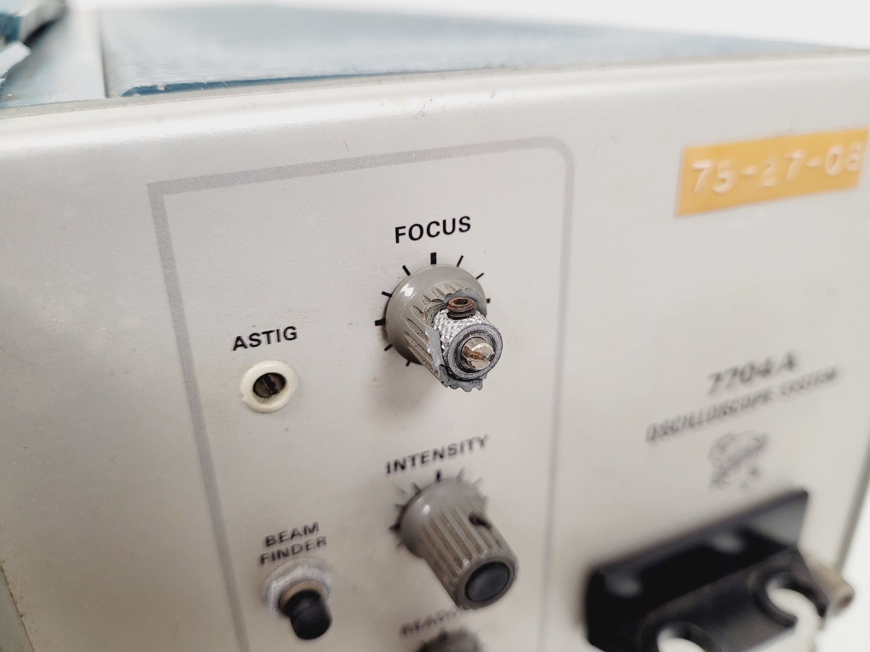 Image of Tectronix Acquisition Oscilloscope Unit  Model 7704 A Lab