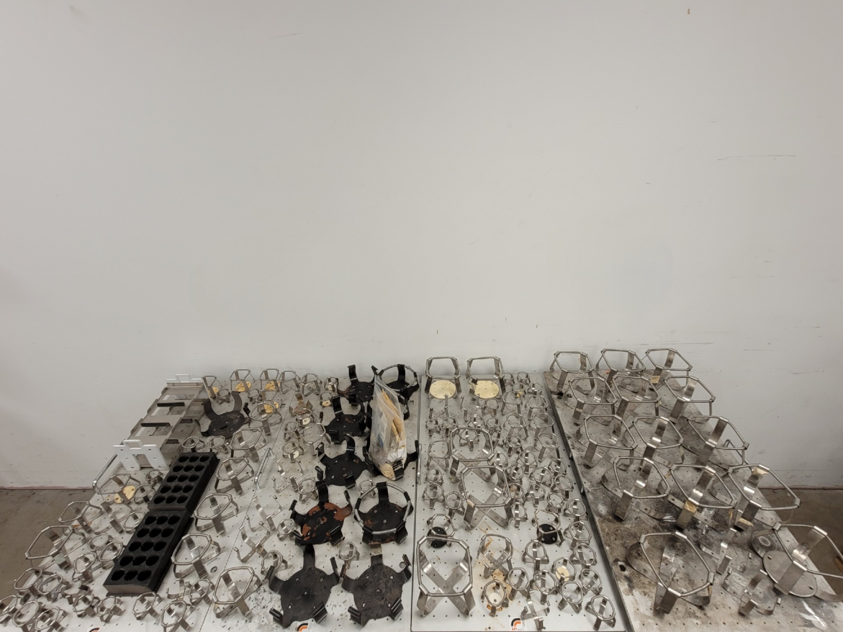 Image of 6 x Infors Fixed-configuration Platform Shaker Plates with Accessories