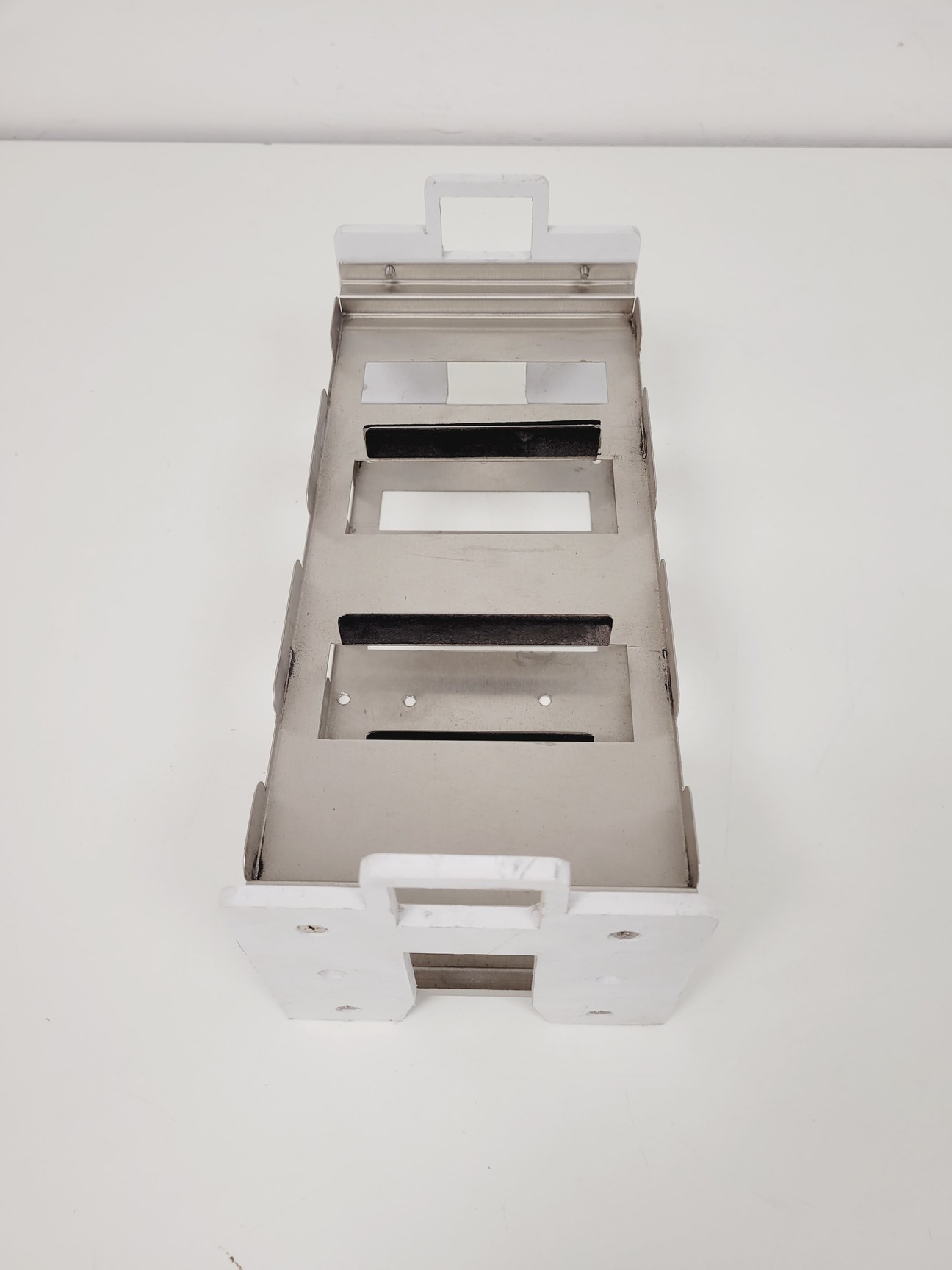 Image of 6 x Infors Fixed-configuration Platform Shaker Plates with Accessories