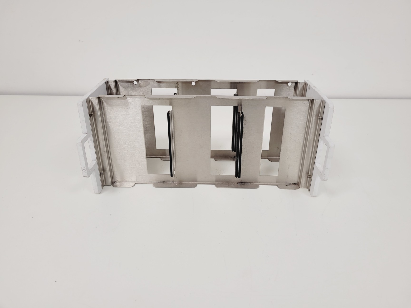 Image of 6 x Infors Fixed-configuration Platform Shaker Plates with Accessories