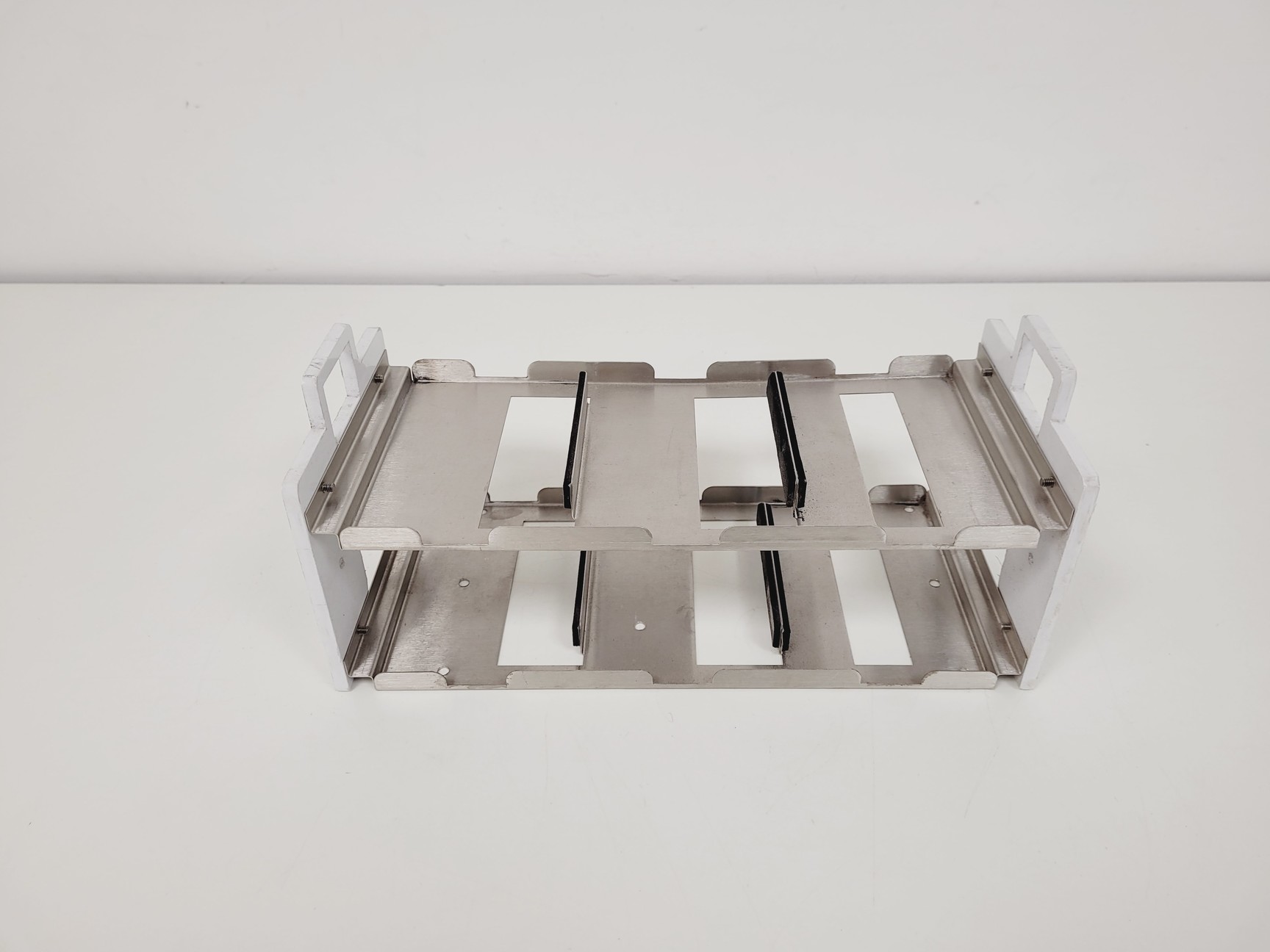 Image of 6 x Infors Fixed-configuration Platform Shaker Plates with Accessories